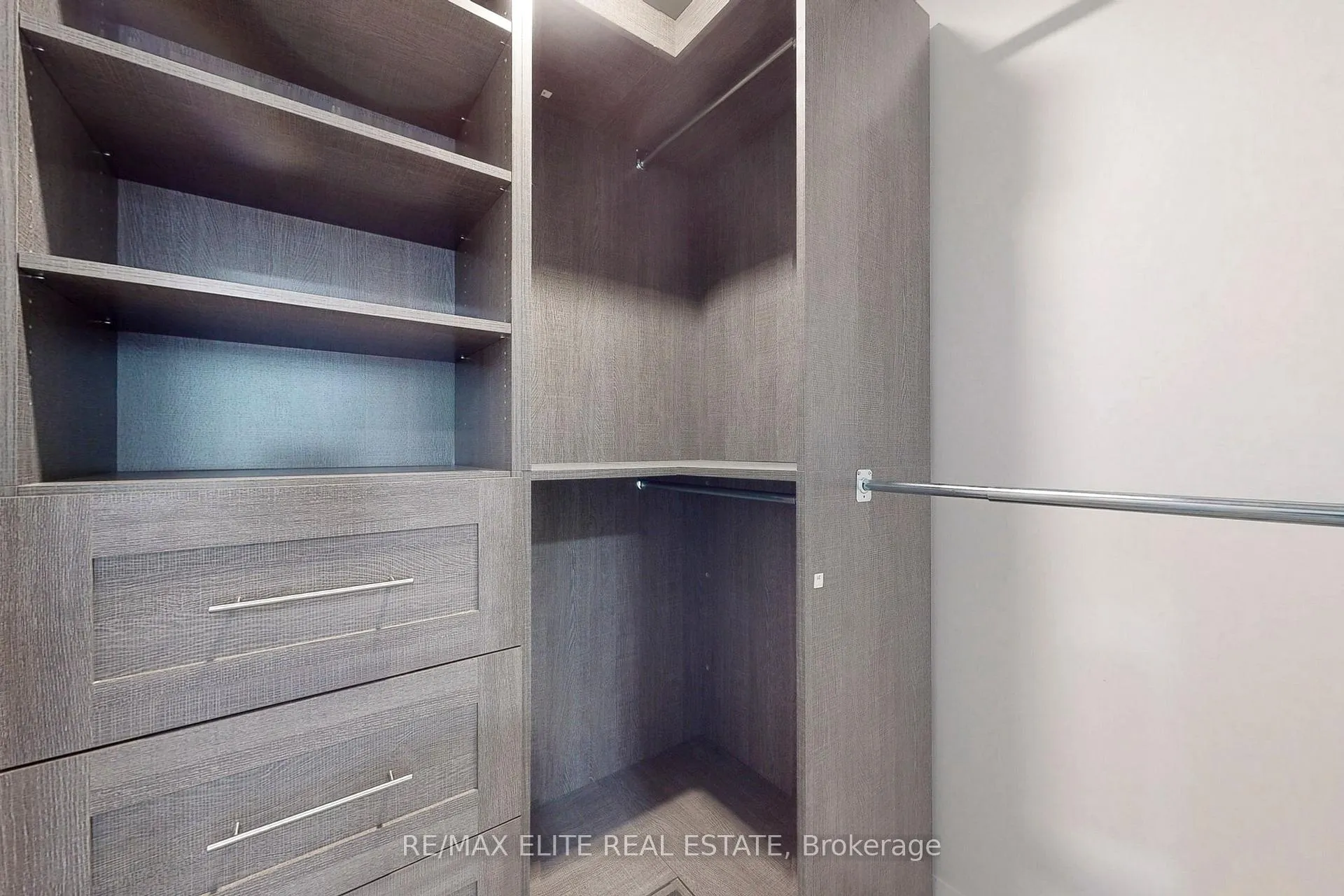 Photo 9 of Unit 101, 18 Uptown Drive, Markham, Unionville — HOMEH