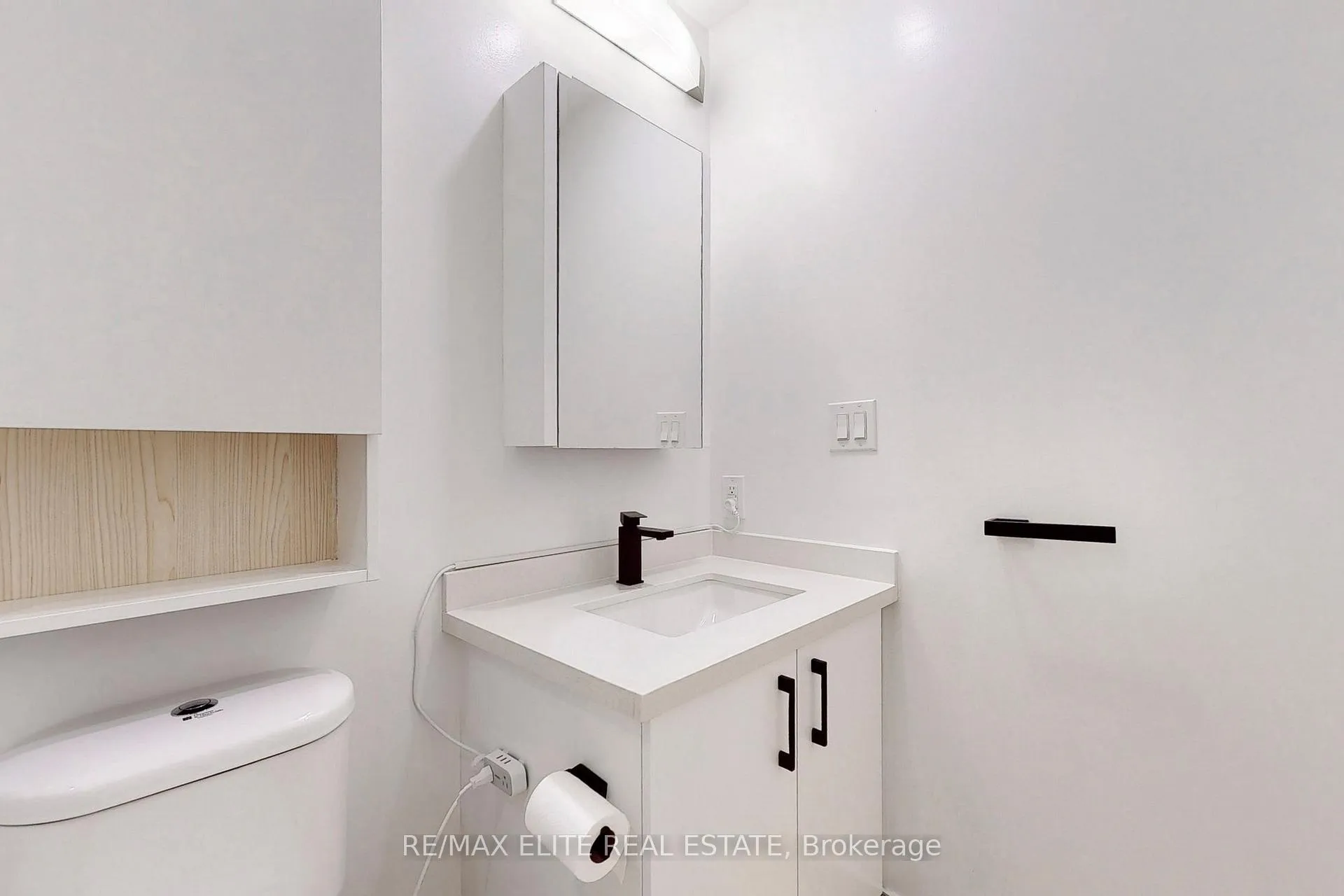 Photo 13 of Unit 101, 18 Uptown Drive, Markham, Unionville — HOMEH