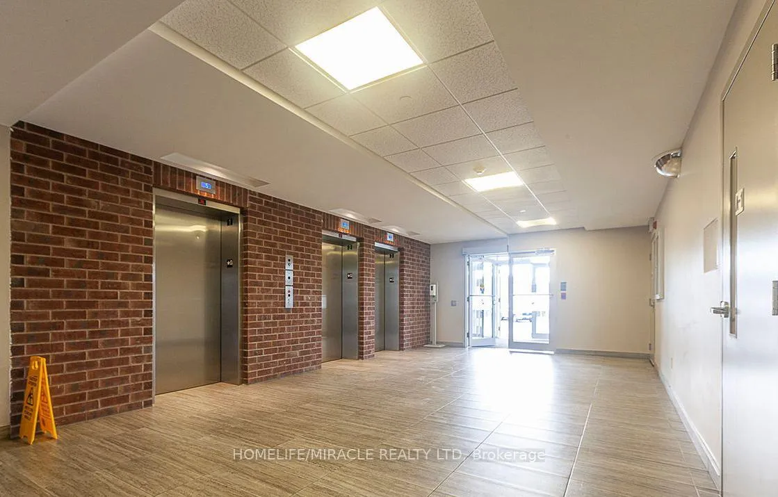 Photo 5 of Unit 516, 39 New Delhi Drive, Markham, Cedarwood — HOMEH