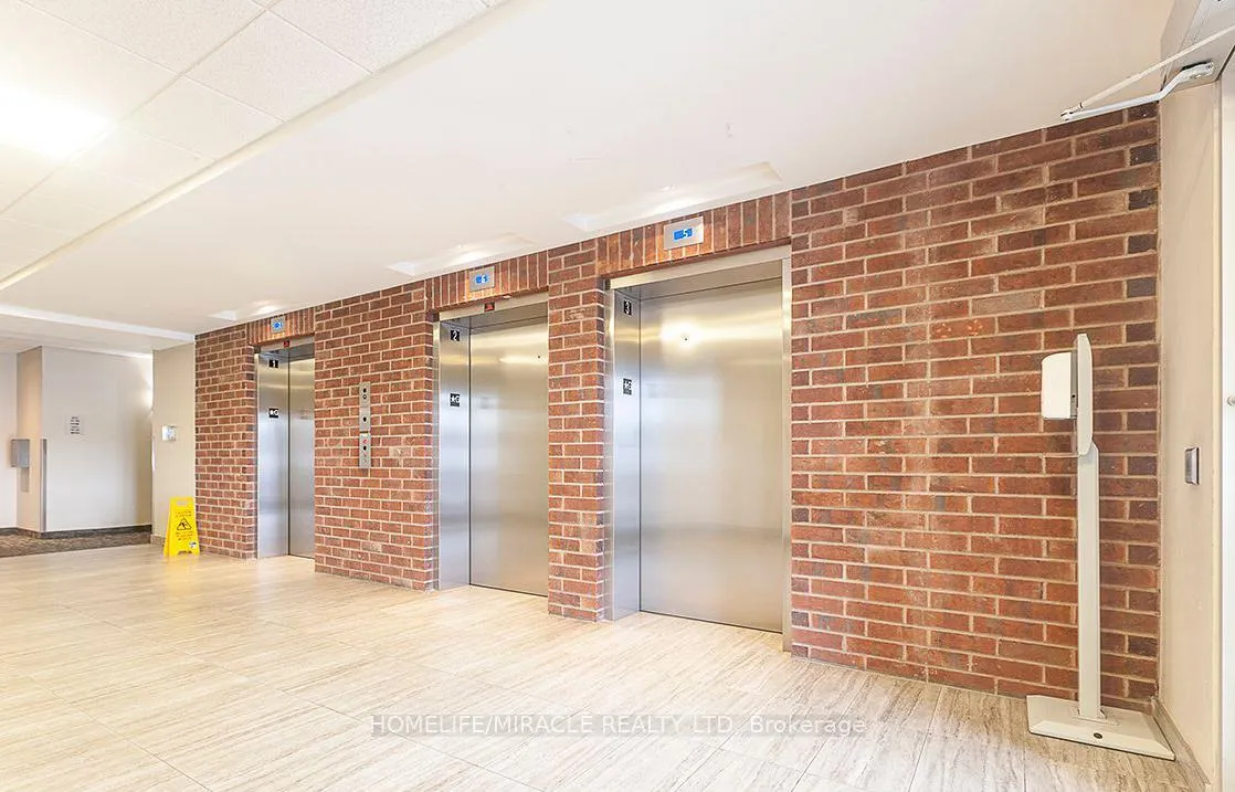 Photo 6 of Unit 516, 39 New Delhi Drive, Markham, Cedarwood — HOMEH