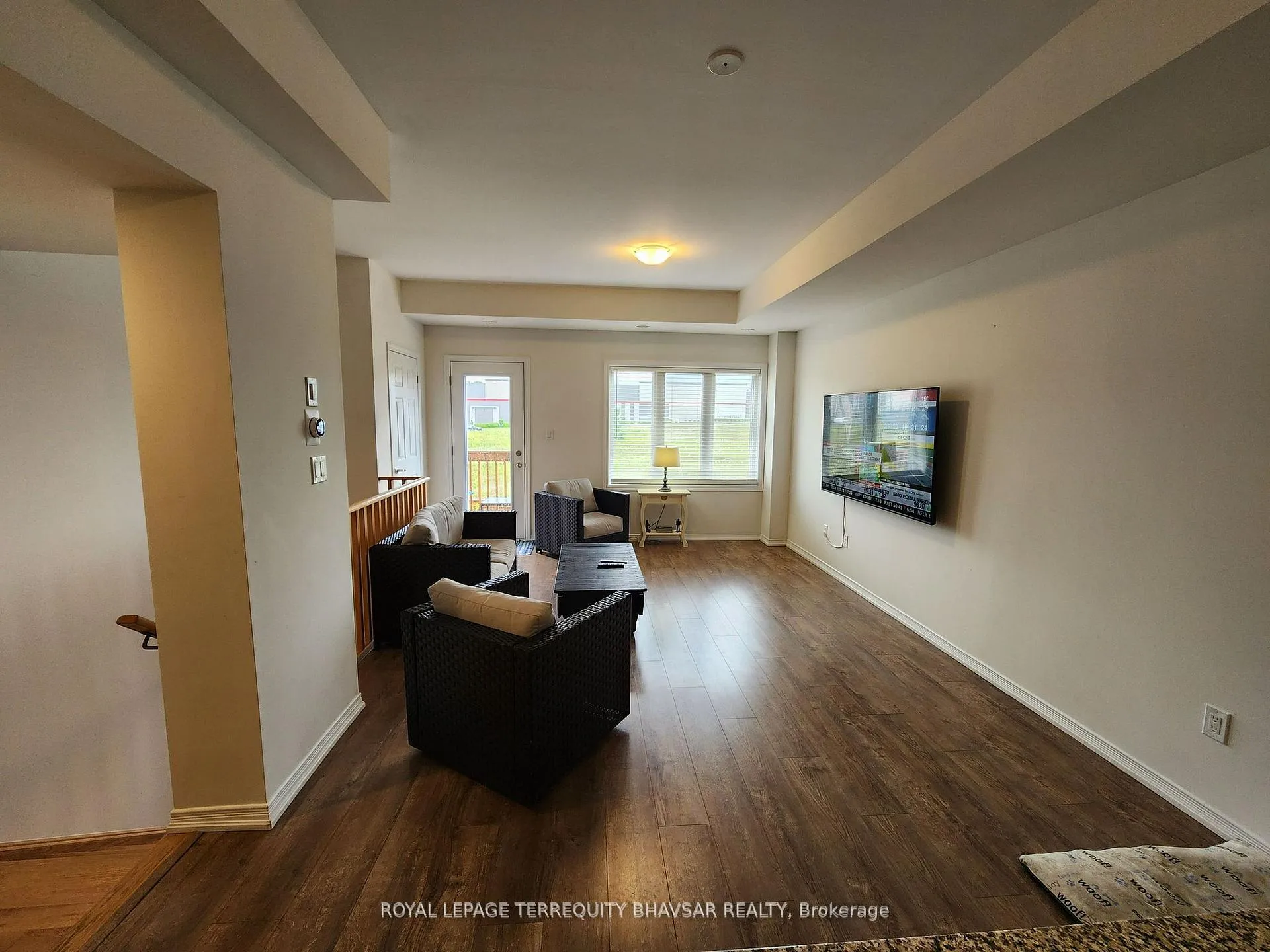 Photo 6 of 229 Danzatore Path, Oshawa, Windfields — HOMEH