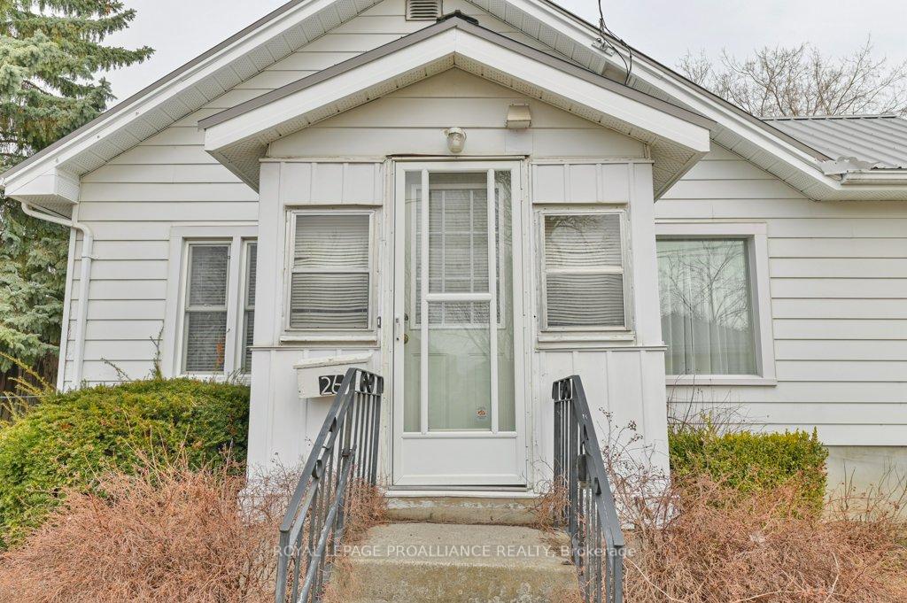 Photo 5 of 26 Burton Street, Belleville, Belleville Ward — HOMEH