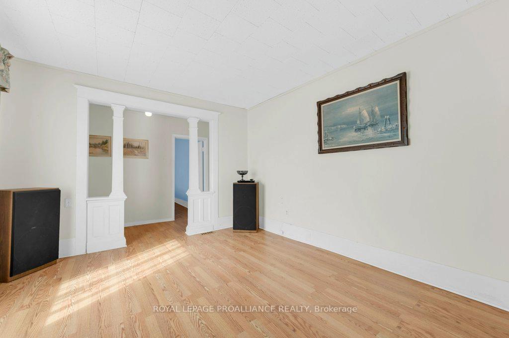 Photo 11 of 26 Burton Street, Belleville, Belleville Ward — HOMEH