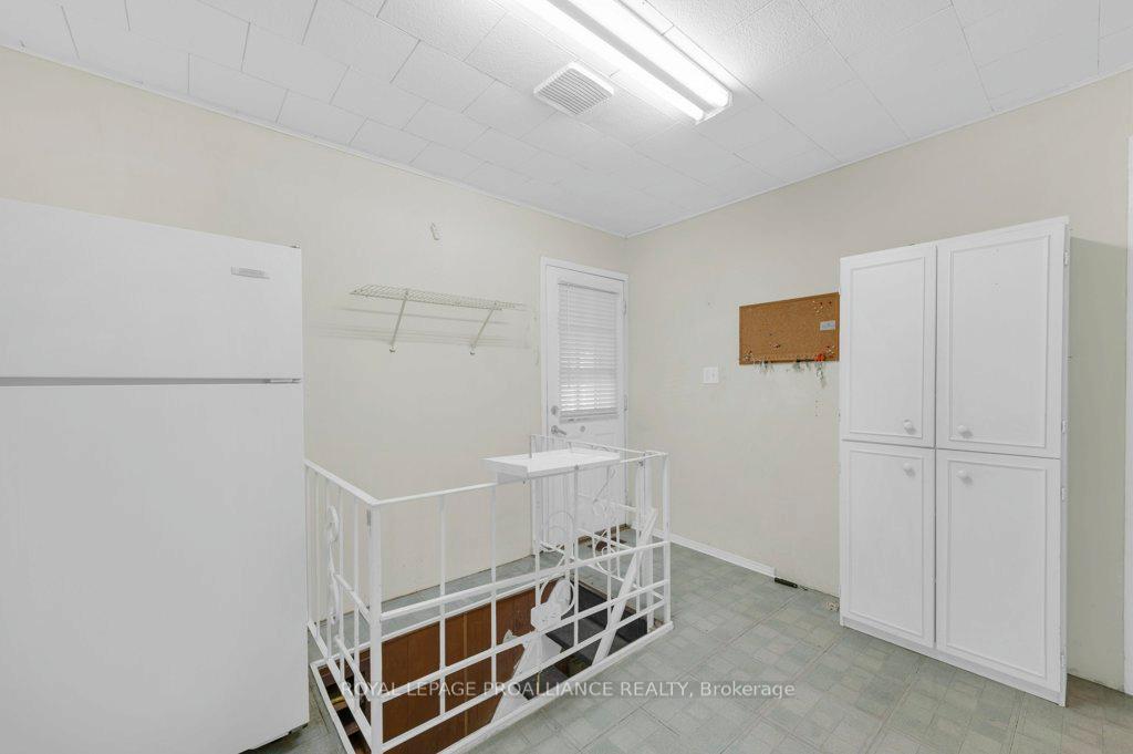 Photo 21 of 26 Burton Street, Belleville, Belleville Ward — HOMEH