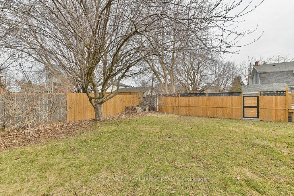 Photo 25 of 26 Burton Street, Belleville, Belleville Ward — HOMEH
