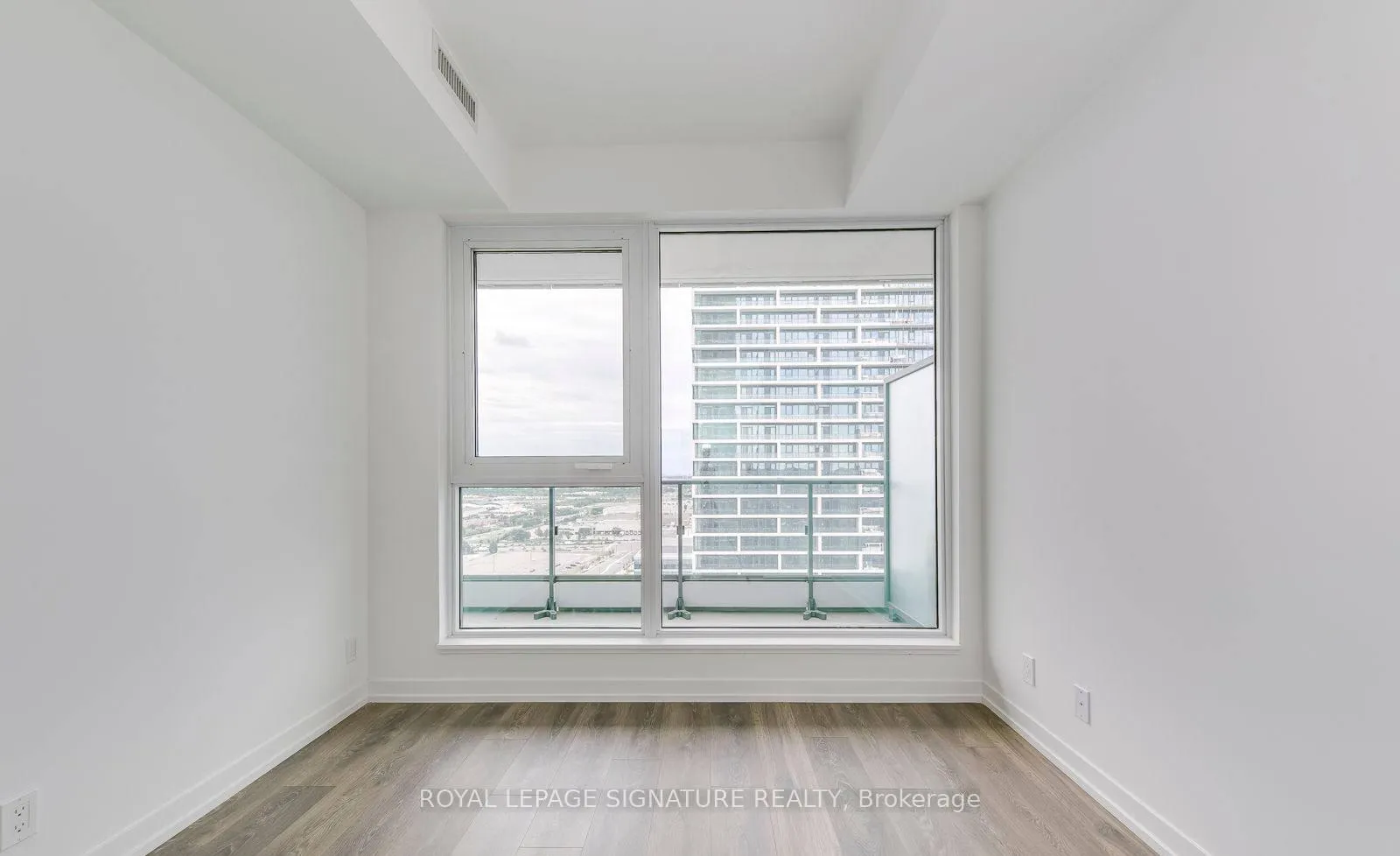 Photo 6 of Unit 2608, 898 Portage Parkway, Vaughan, Vaughan Corporate Centre — HOMEH