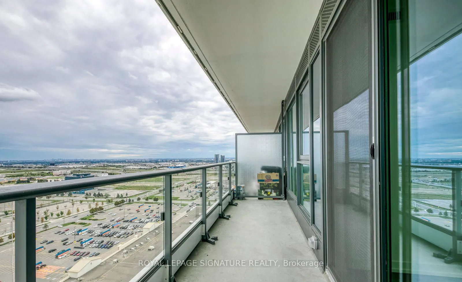 Photo 9 of Unit 2608, 898 Portage Parkway, Vaughan, Vaughan Corporate Centre — HOMEH