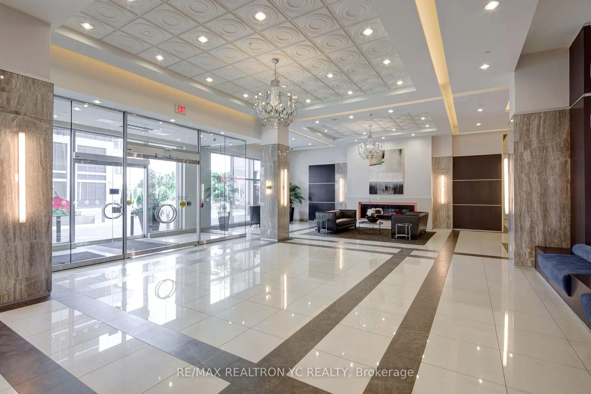 Photo 2 of Unit 310, 7167 Yonge Street, Markham, Grandview — HOMEH
