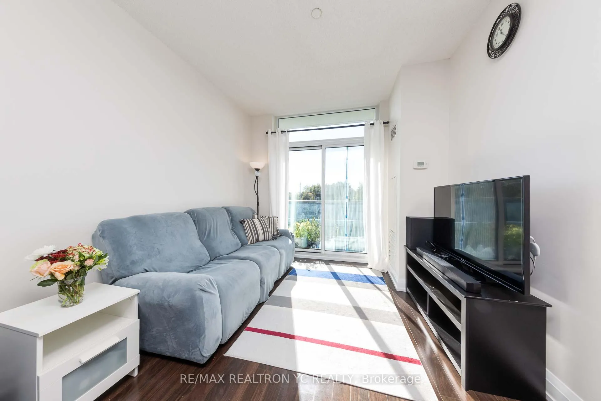 Photo 6 of Unit 310, 7167 Yonge Street, Markham, Grandview — HOMEH