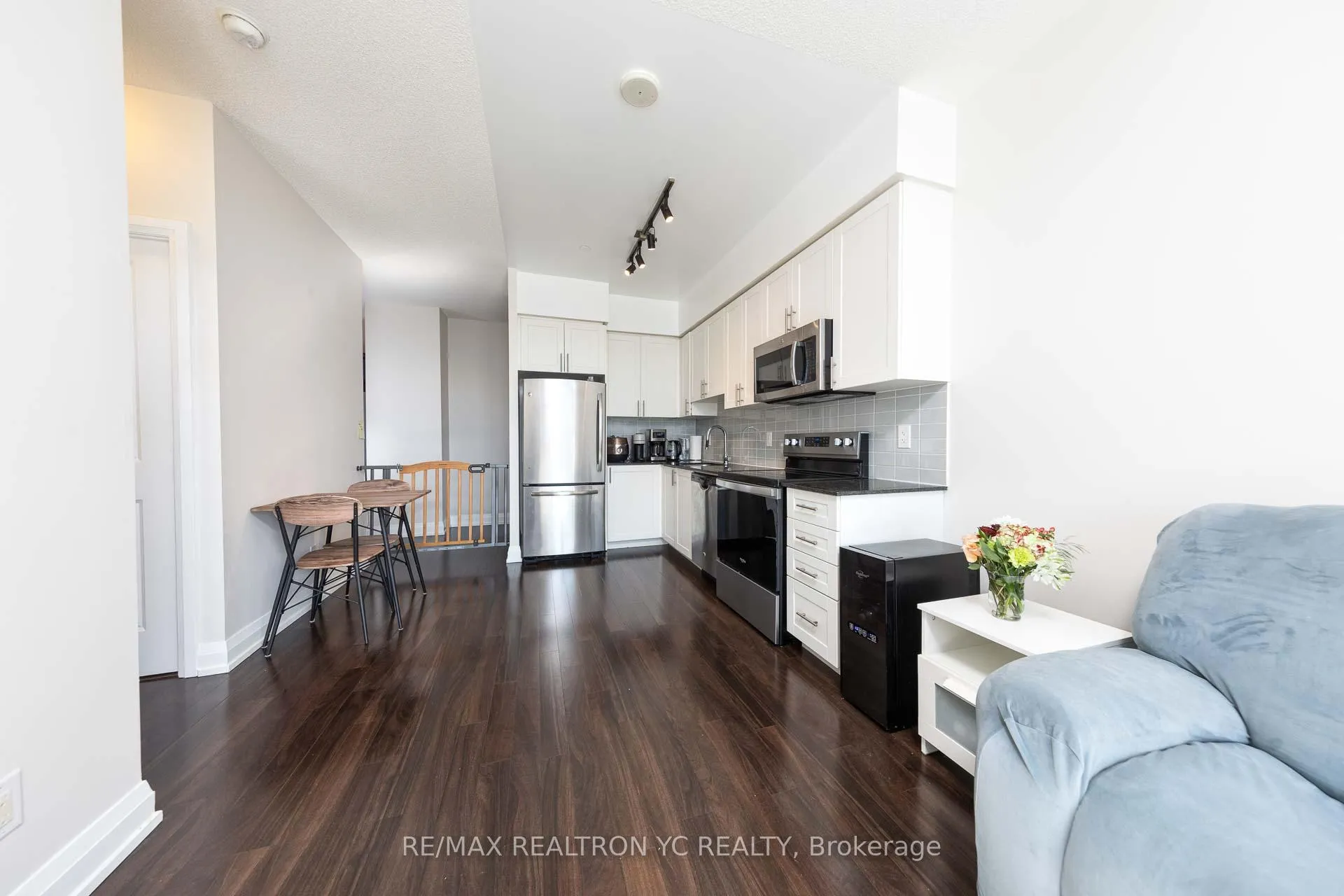 Photo 8 of Unit 310, 7167 Yonge Street, Markham, Grandview — HOMEH