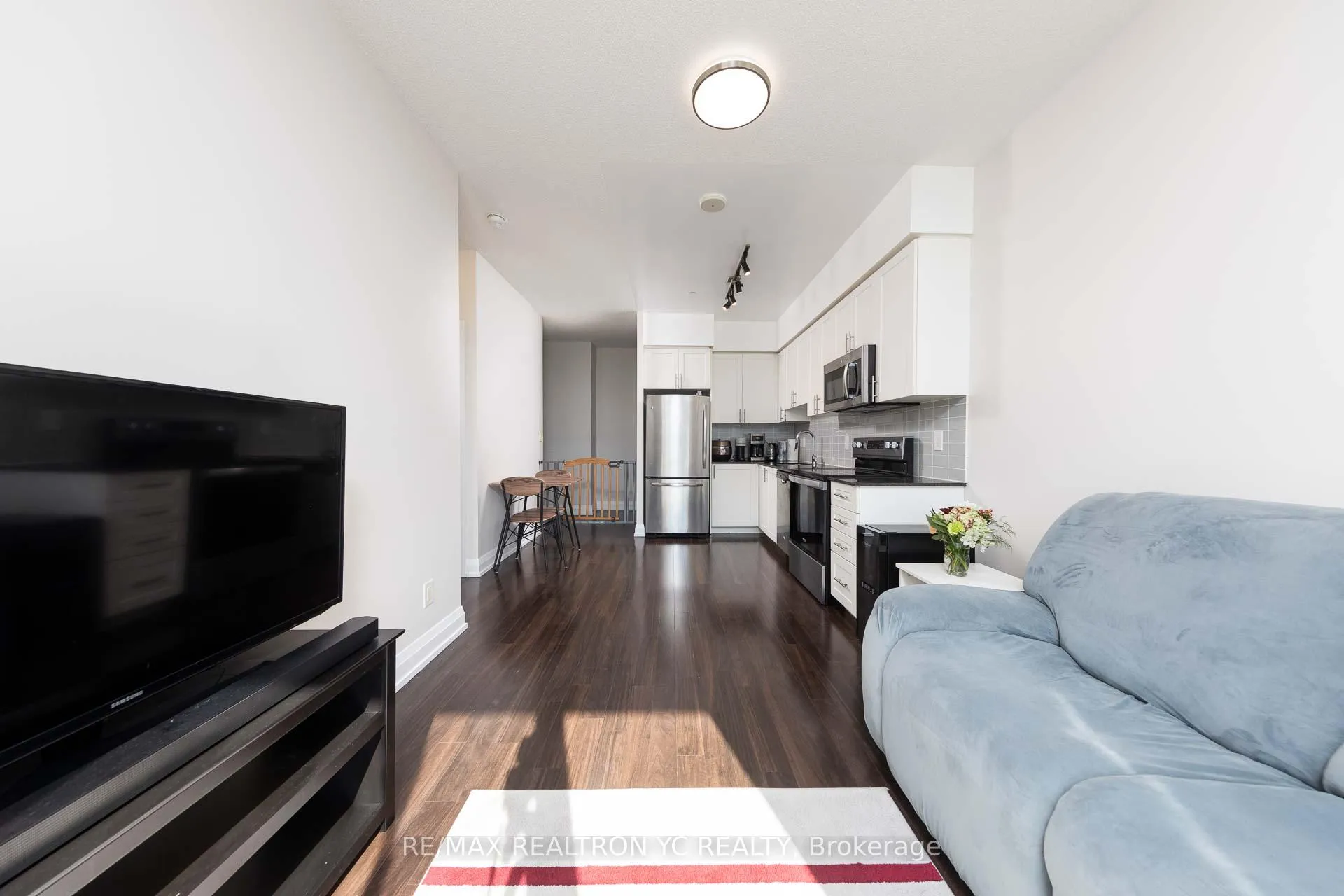 Photo 9 of Unit 310, 7167 Yonge Street, Markham, Grandview — HOMEH