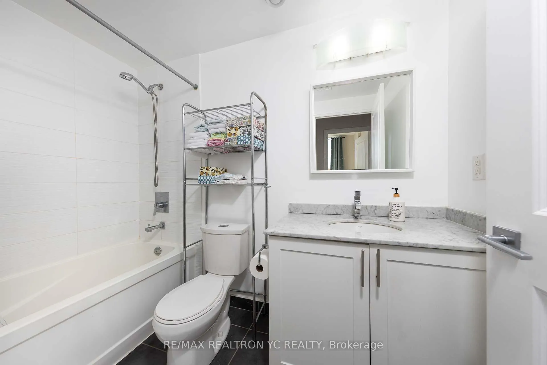 Photo 15 of Unit 310, 7167 Yonge Street, Markham, Grandview — HOMEH