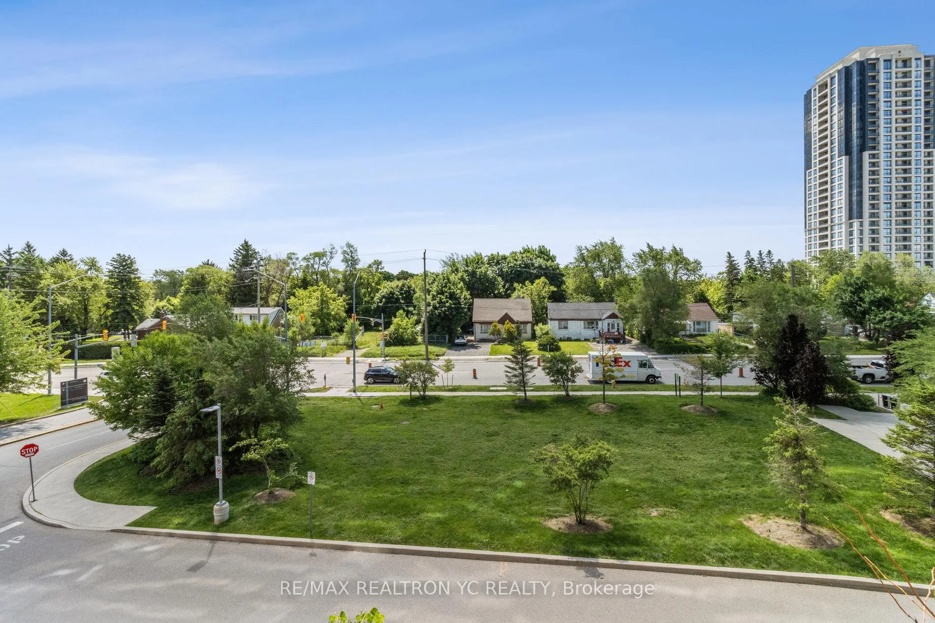 Photo 16 of Unit 310, 7167 Yonge Street, Markham, Grandview — HOMEH