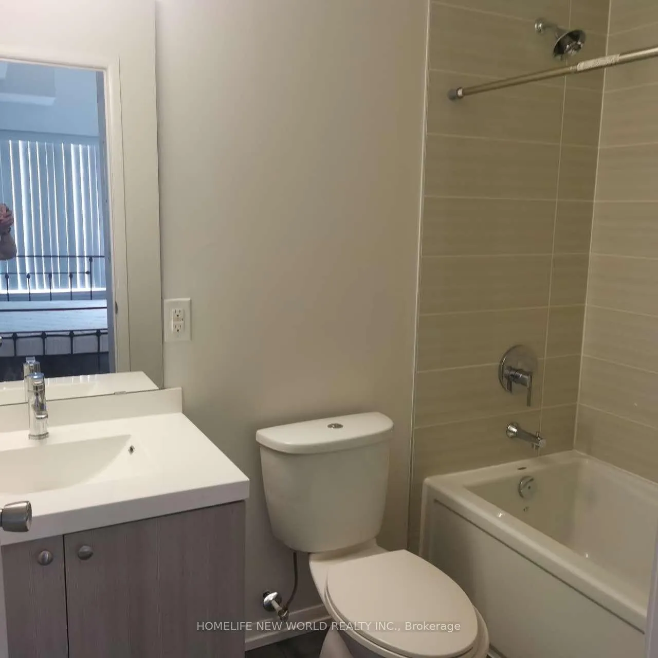 Photo 5 of Unit 230, 540 Bur Oak Avenue, Markham, Berczy — HOMEH