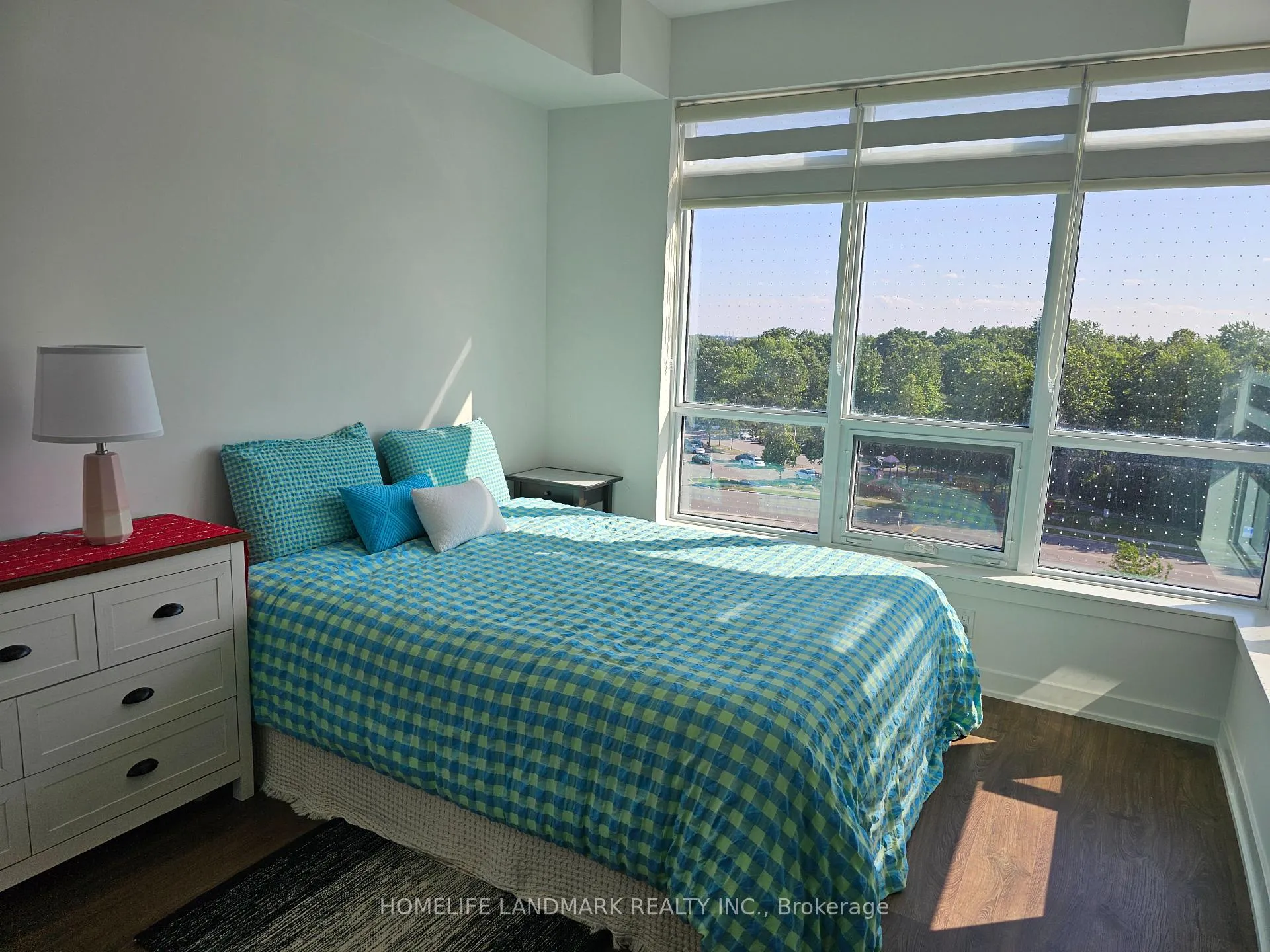 Photo 10 of Unit 414, 30 Upper Mall Way, Vaughan, Brownridge — HOMEH