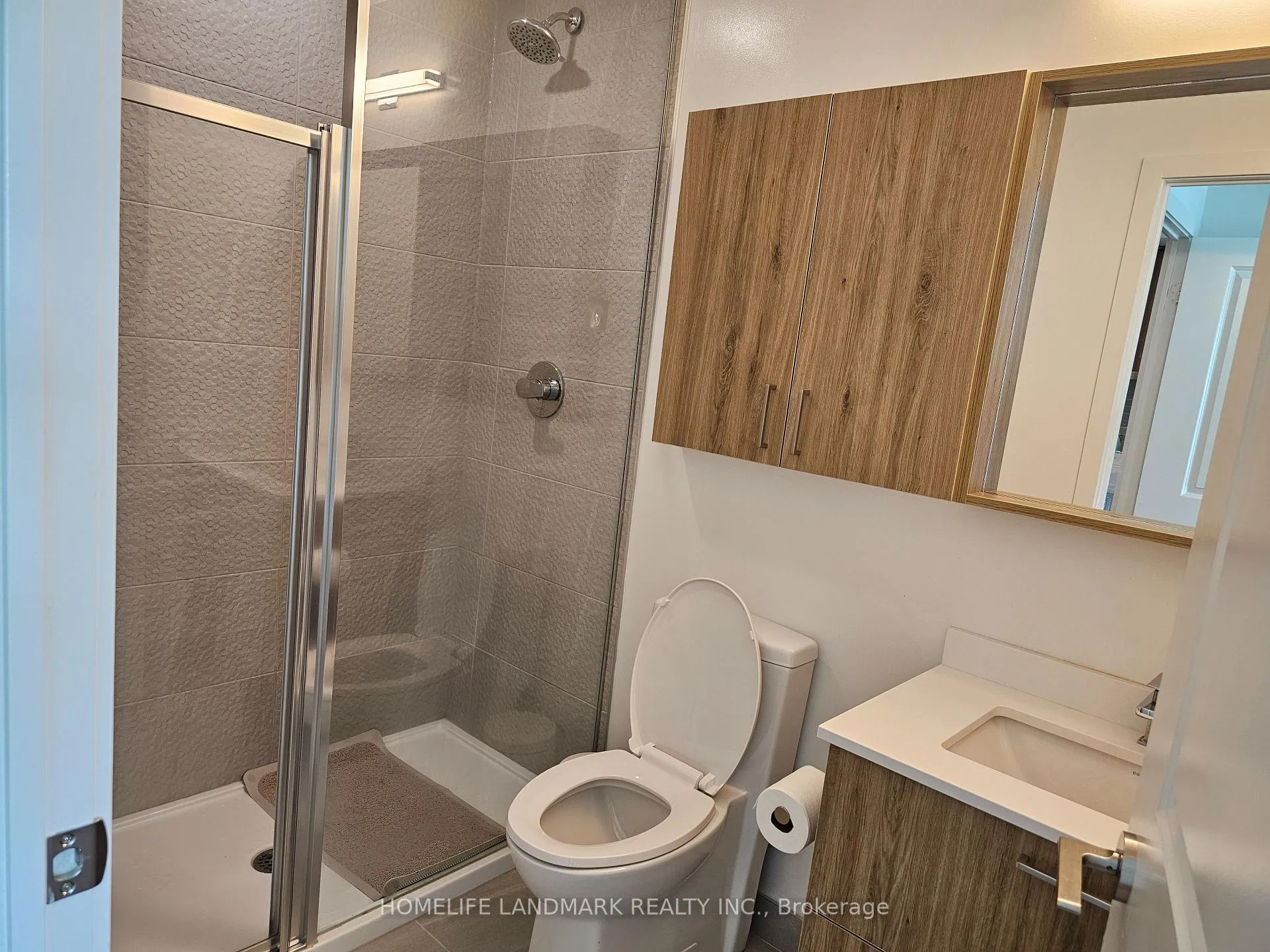 Photo 11 of Unit 414, 30 Upper Mall Way, Vaughan, Brownridge — HOMEH