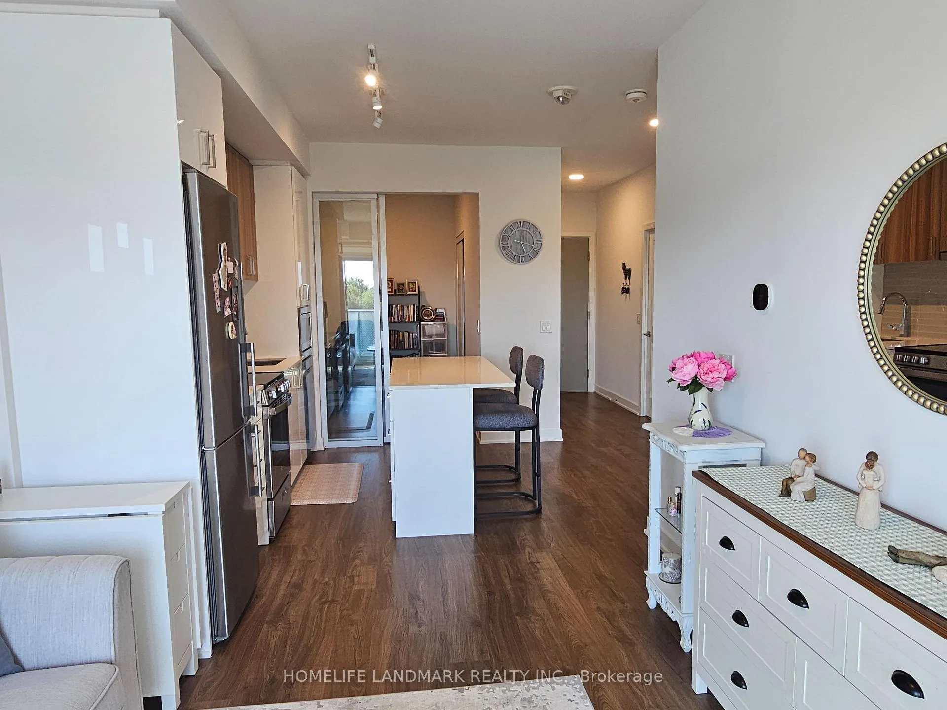 Photo 15 of Unit 414, 30 Upper Mall Way, Vaughan, Brownridge — HOMEH