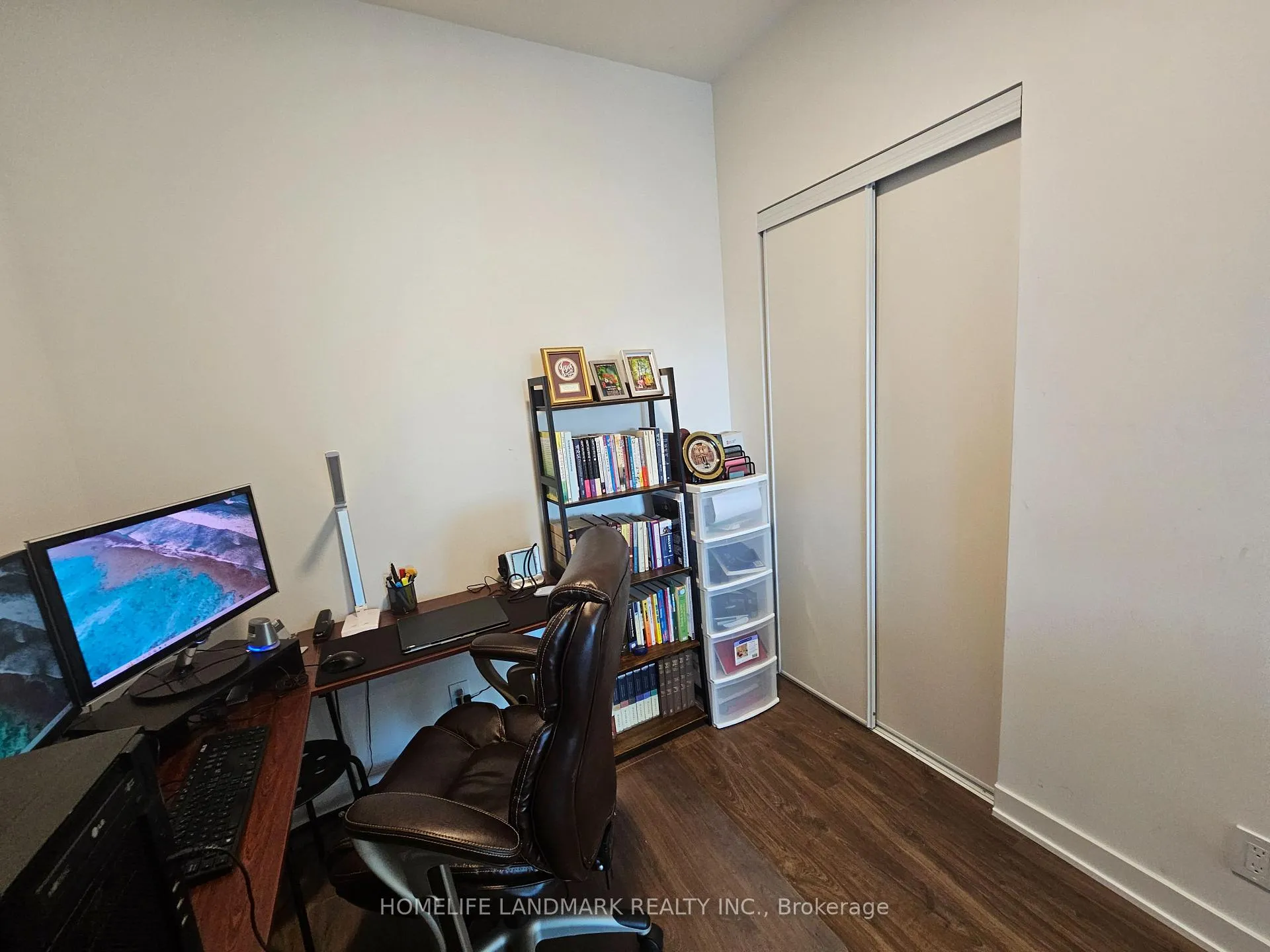 Photo 19 of Unit 414, 30 Upper Mall Way, Vaughan, Brownridge — HOMEH