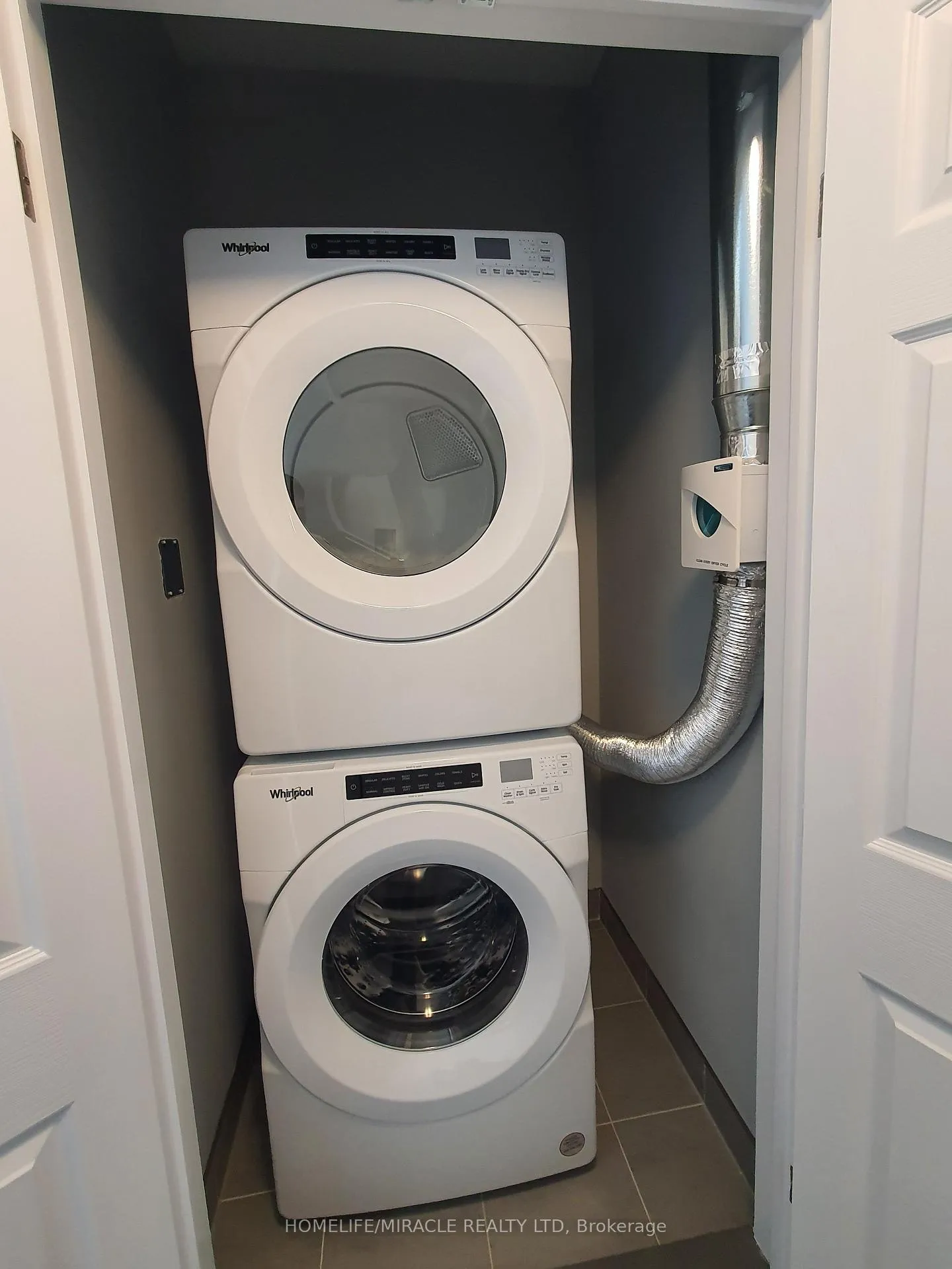Photo 11 of 32 Lomond Lane, Kitchener, Huron Park — HOMEH