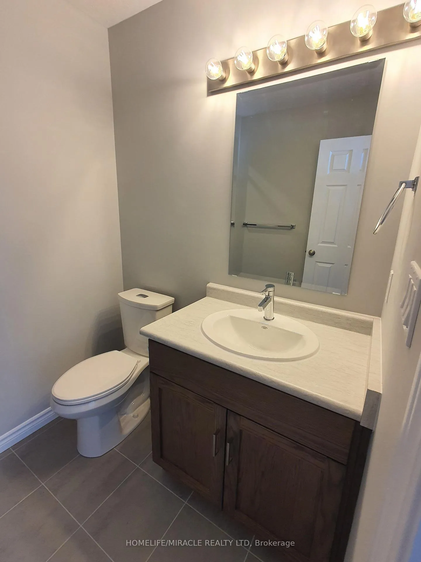 Photo 20 of 32 Lomond Lane, Kitchener, Huron Park — HOMEH