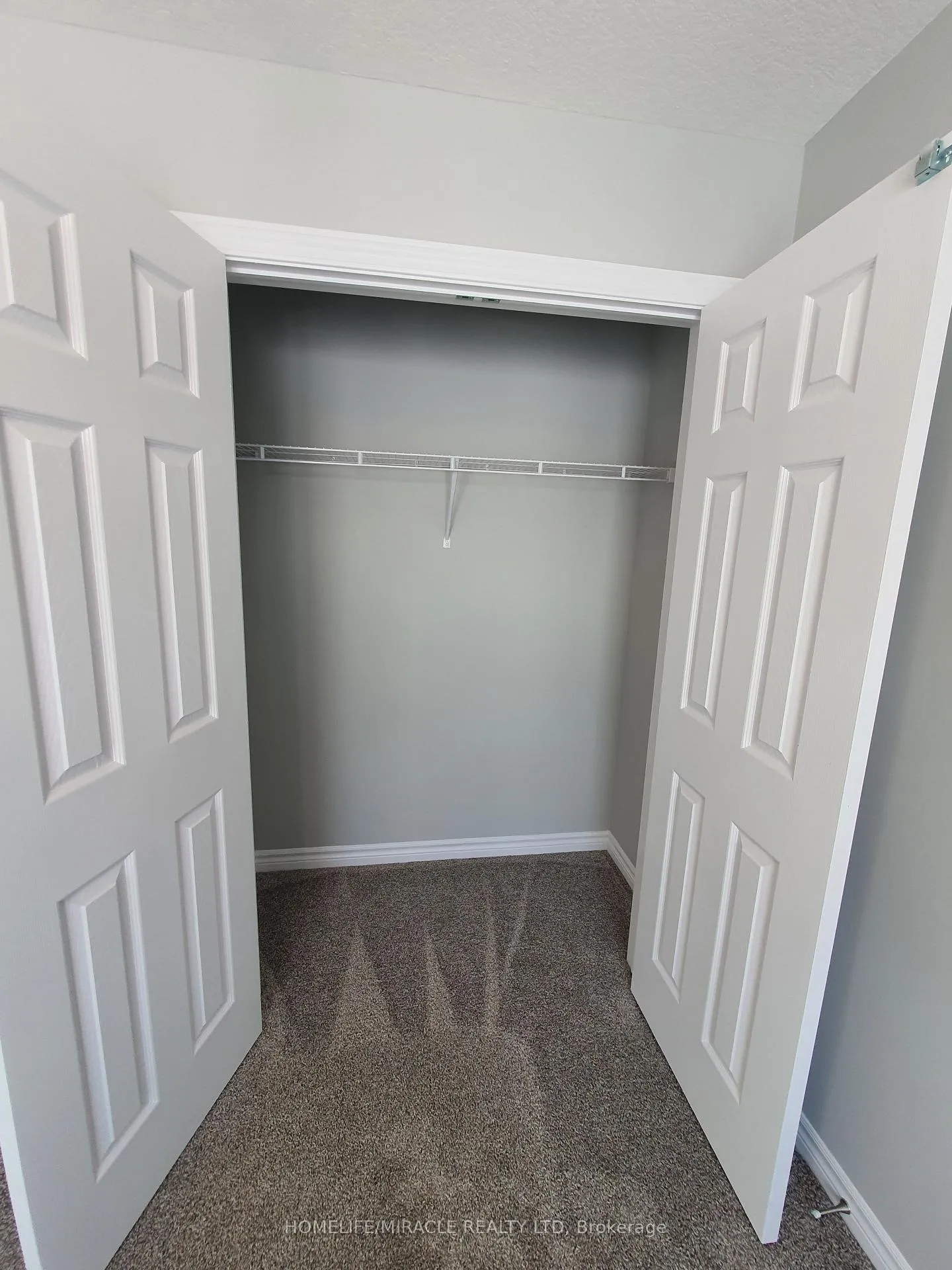Photo 24 of 32 Lomond Lane, Kitchener, Huron Park — HOMEH