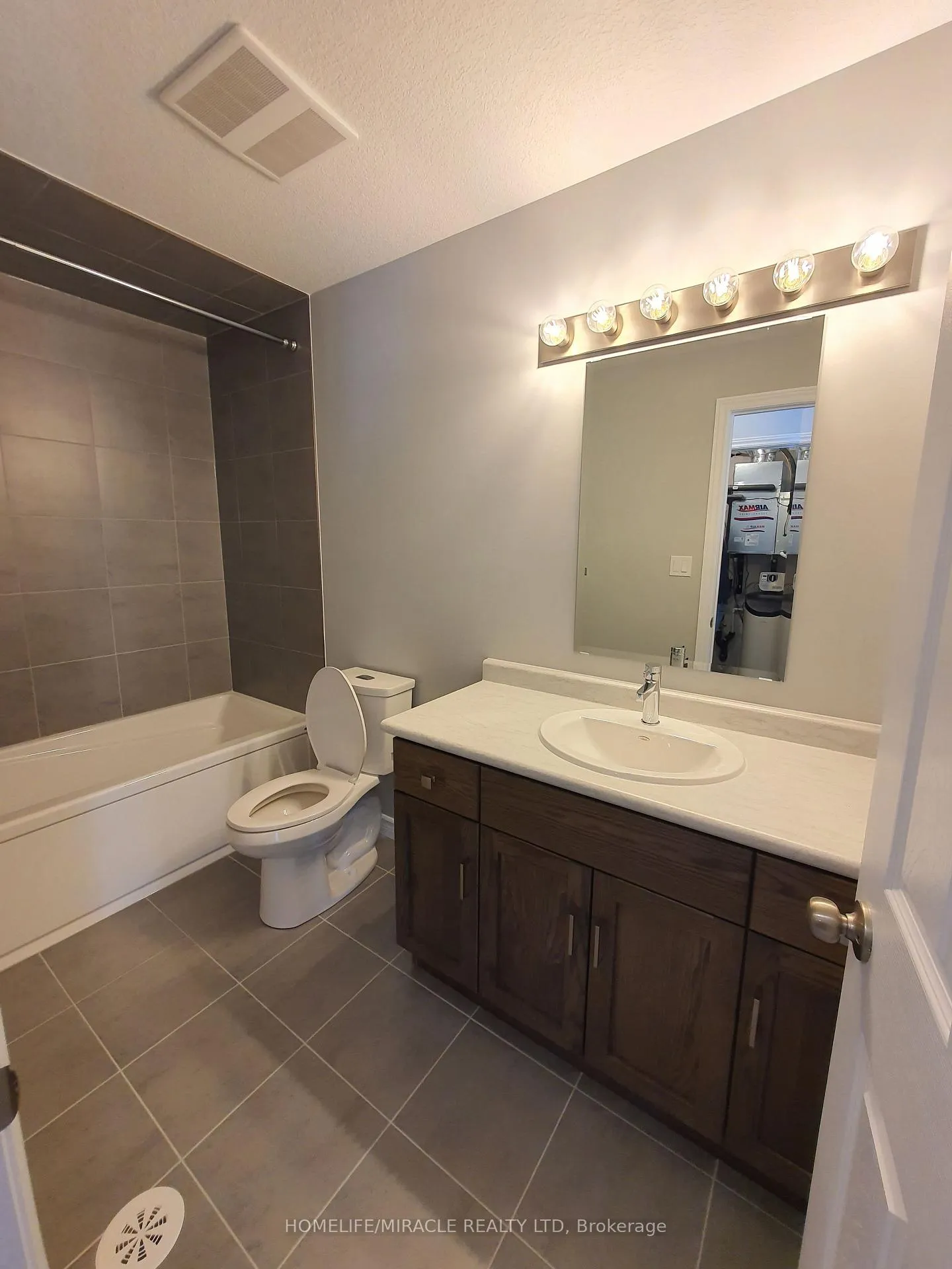 Photo 25 of 32 Lomond Lane, Kitchener, Huron Park — HOMEH