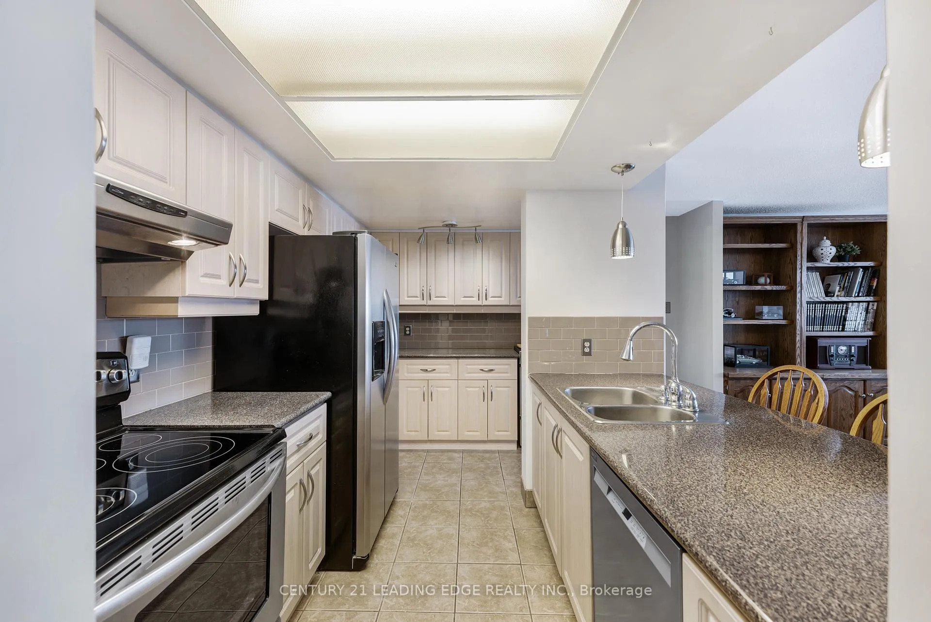 Photo 7 of Unit 602, 2 Raymerville Drive, Markham, Raymerville — HOMEH