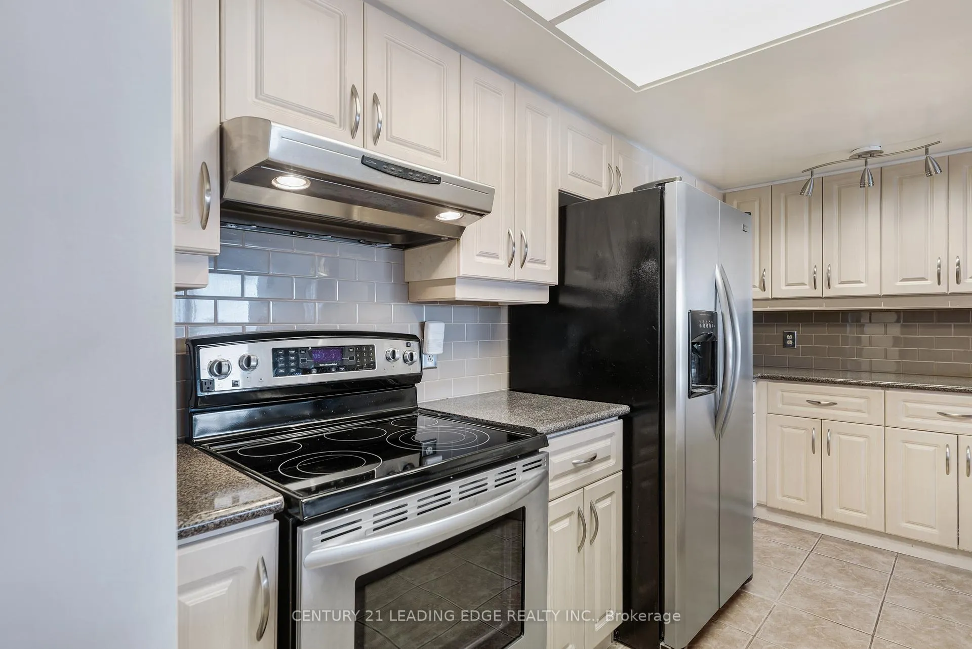 Photo 9 of Unit 602, 2 Raymerville Drive, Markham, Raymerville — HOMEH