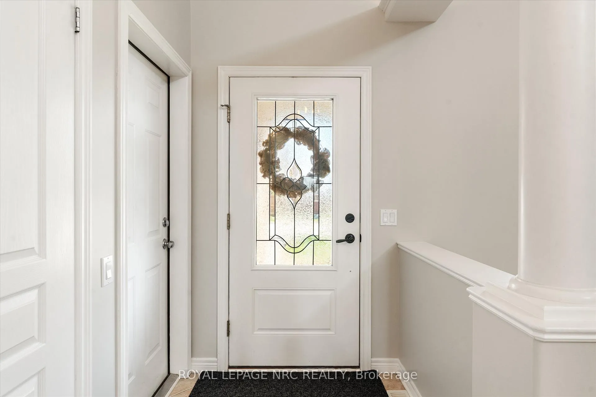 Photo 4 of 30 Briarwood Drive, St. Catharines, Rykert/Vansickle — HOMEH