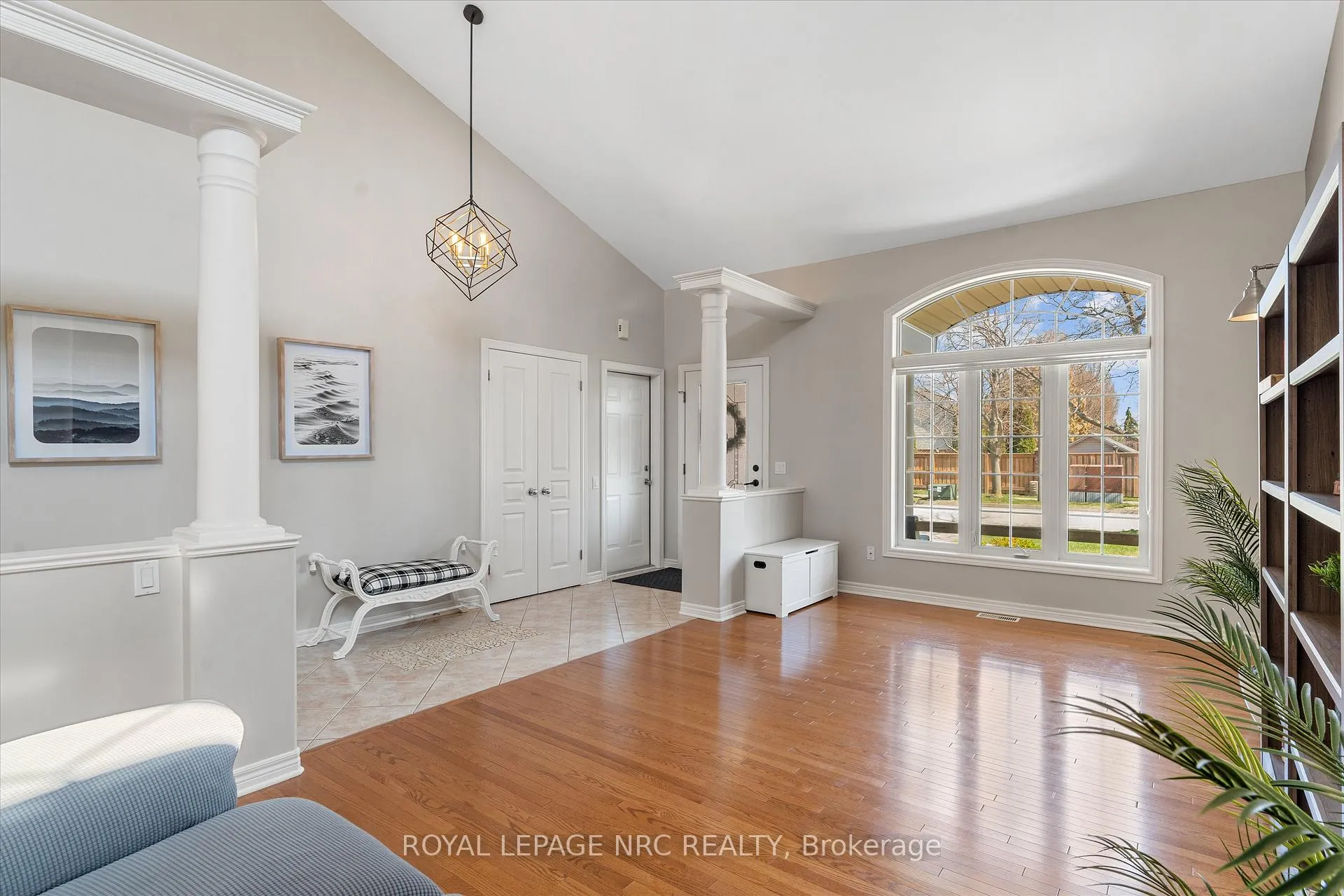 Photo 7 of 30 Briarwood Drive, St. Catharines, Rykert/Vansickle — HOMEH
