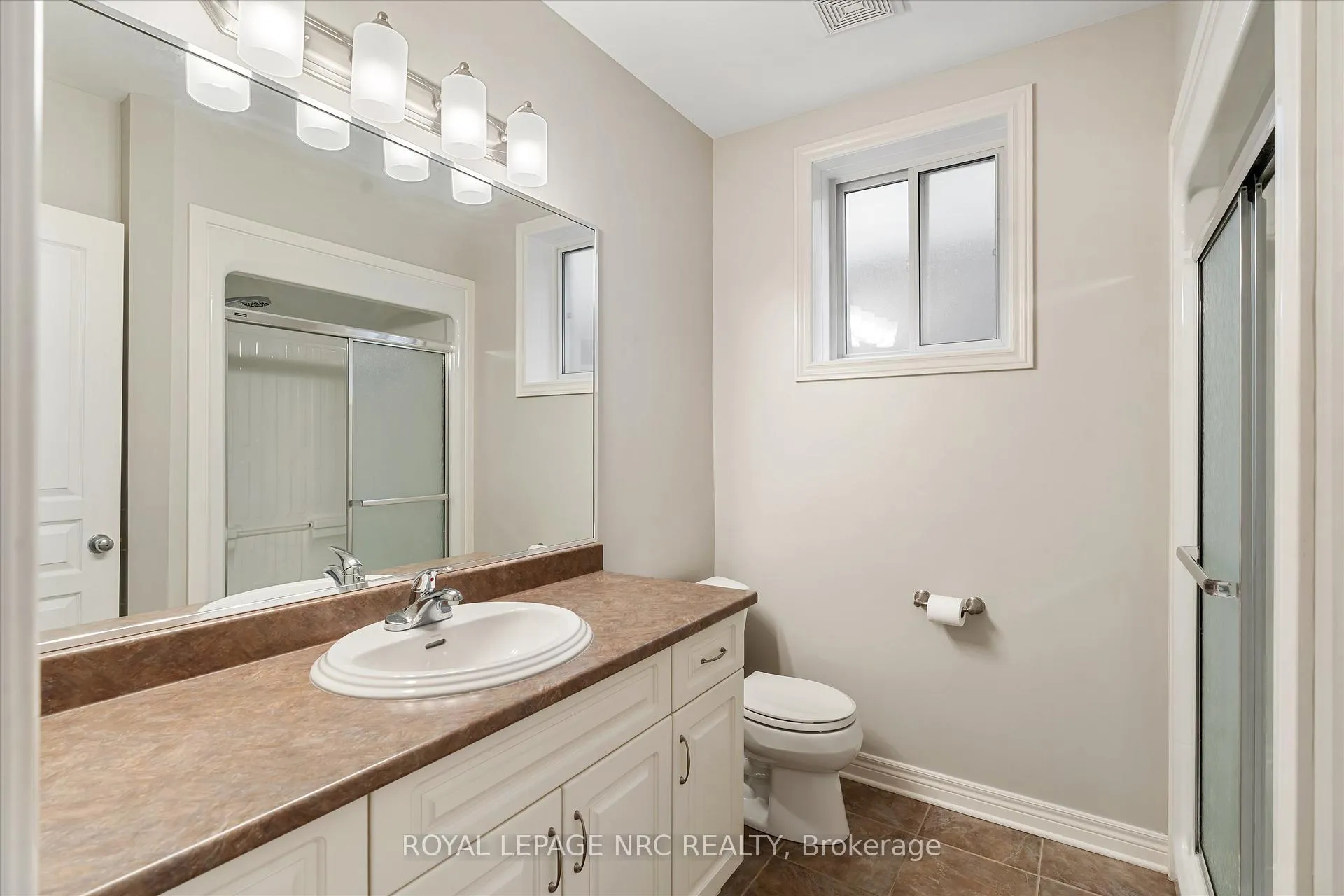 Photo 26 of 30 Briarwood Drive, St. Catharines, Rykert/Vansickle — HOMEH