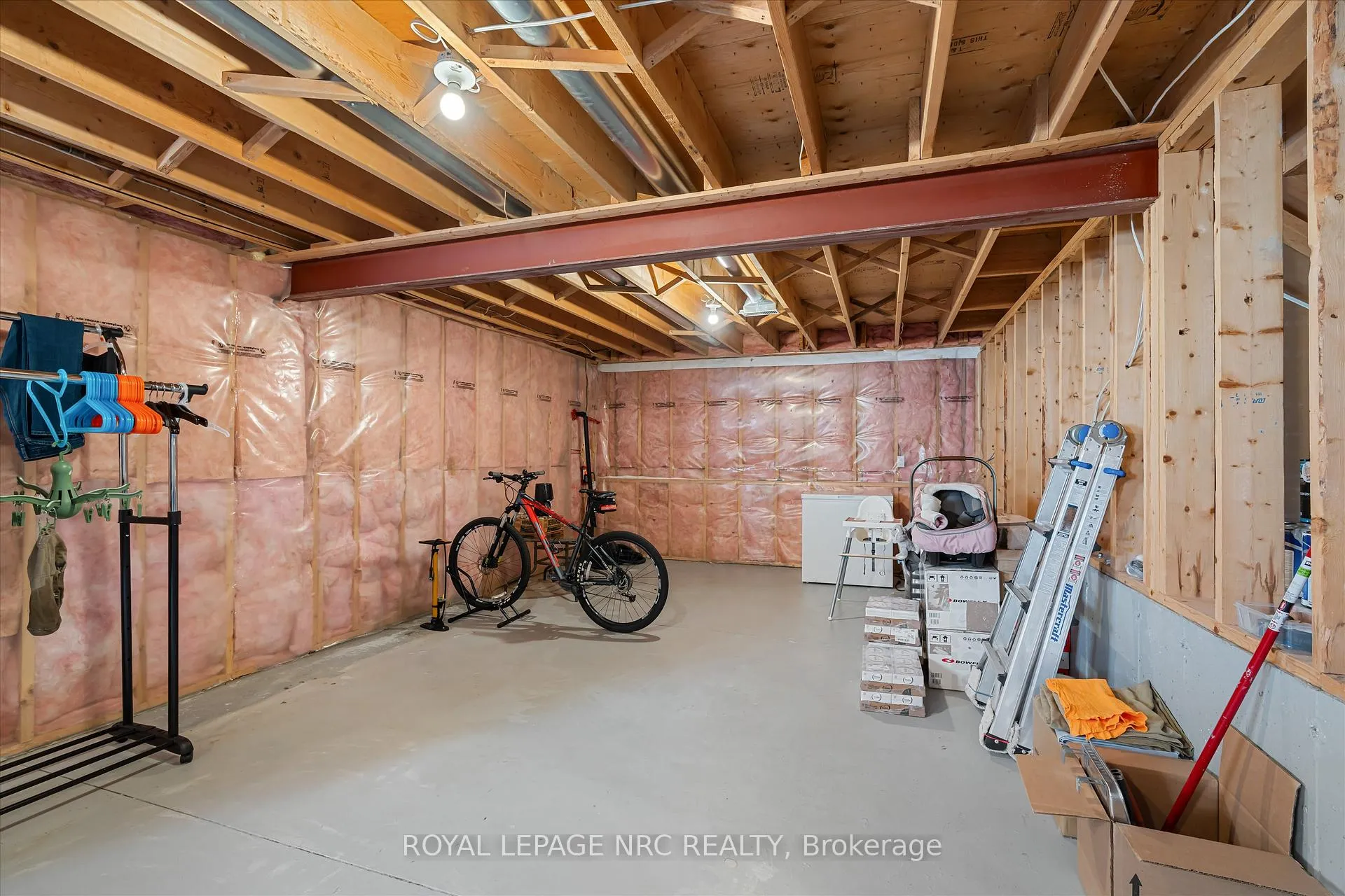Photo 29 of 30 Briarwood Drive, St. Catharines, Rykert/Vansickle — HOMEH
