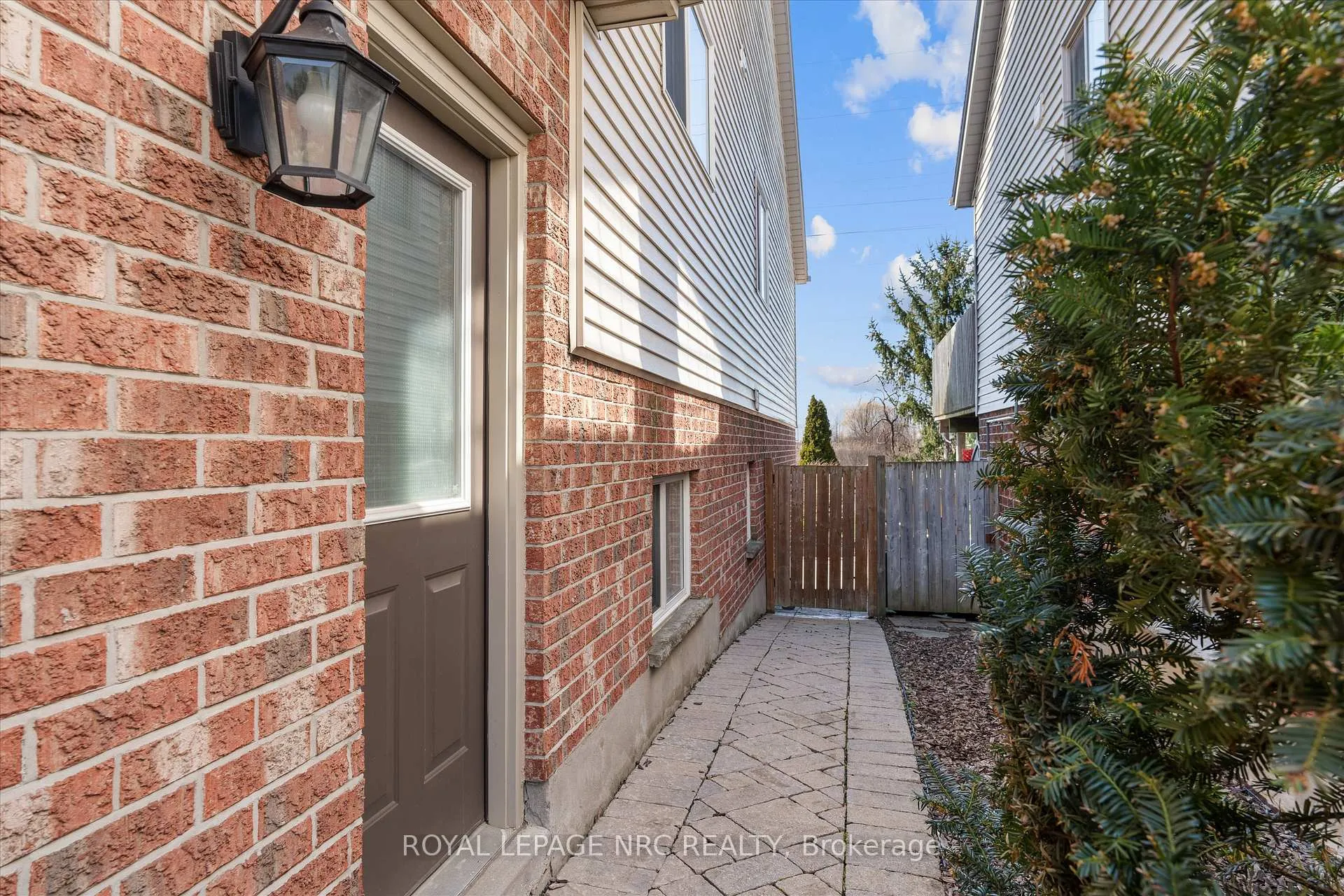 Photo 31 of 30 Briarwood Drive, St. Catharines, Rykert/Vansickle — HOMEH