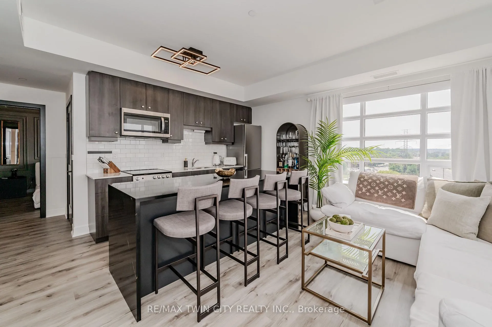 Photo 1 of Unit 611, 243 Northfield Drive E, Waterloo — HOMEH