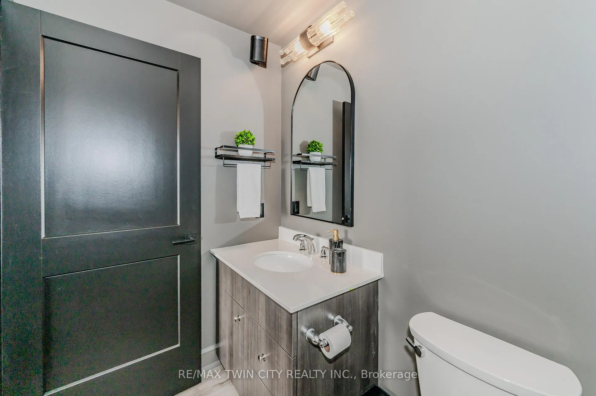 Photo 30 of Unit 611, 243 Northfield Drive E, Waterloo — HOMEH