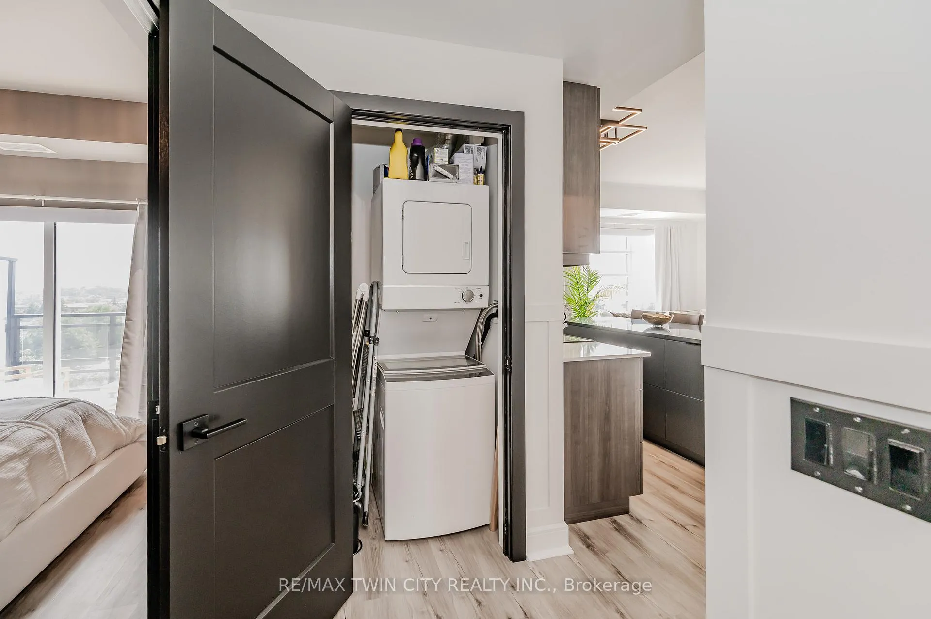 Photo 32 of Unit 611, 243 Northfield Drive E, Waterloo — HOMEH