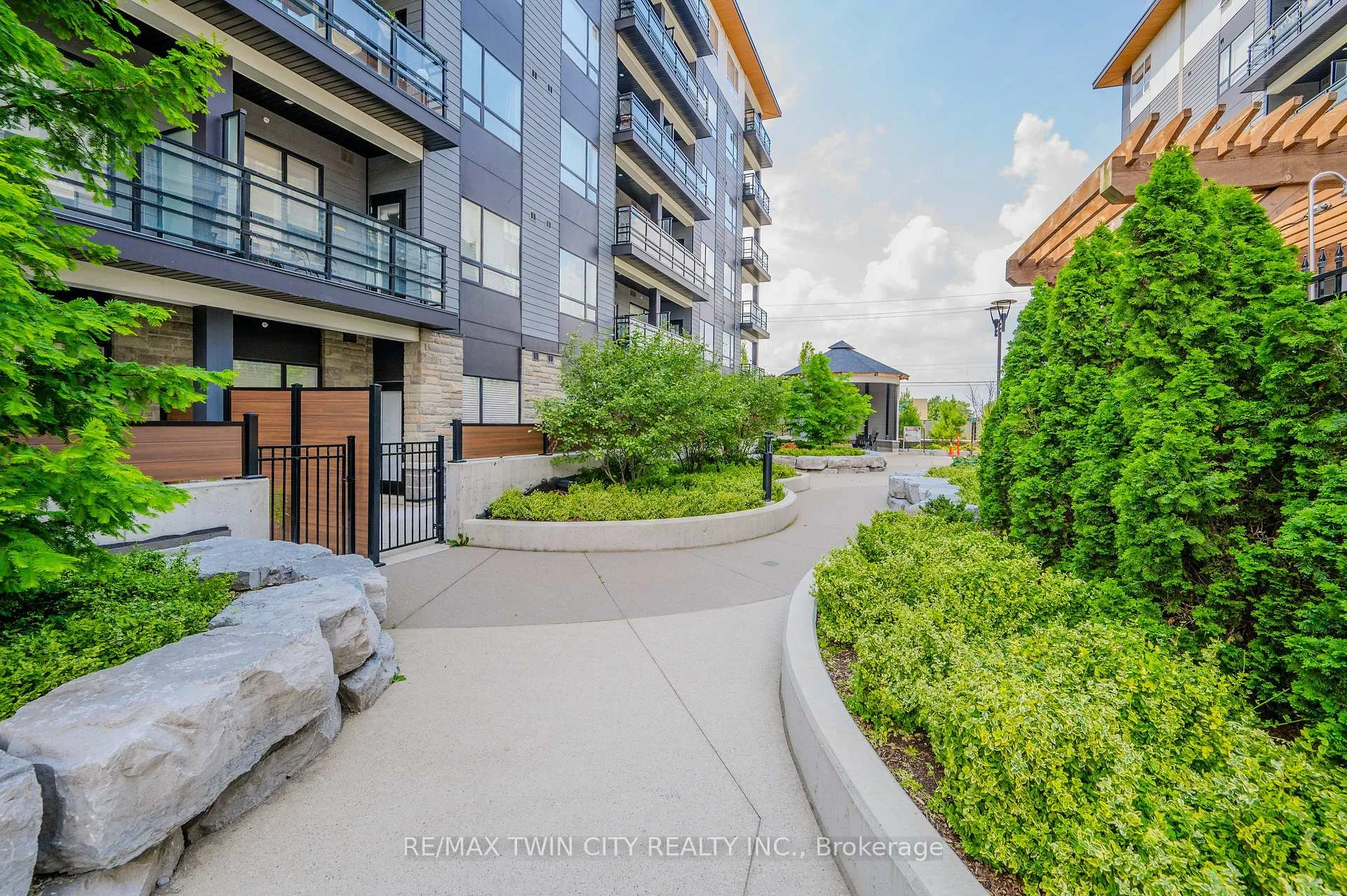 Photo 37 of Unit 611, 243 Northfield Drive E, Waterloo — HOMEH