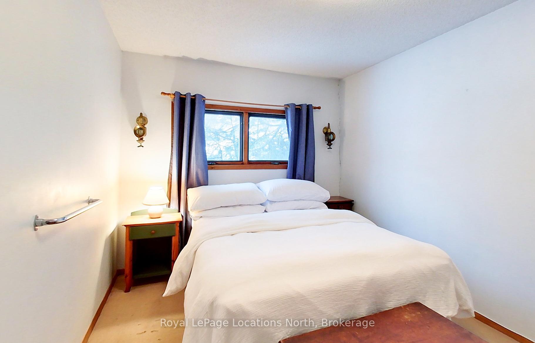 Photo 11 of 43 King Street W, Blue Mountains — HOMEH