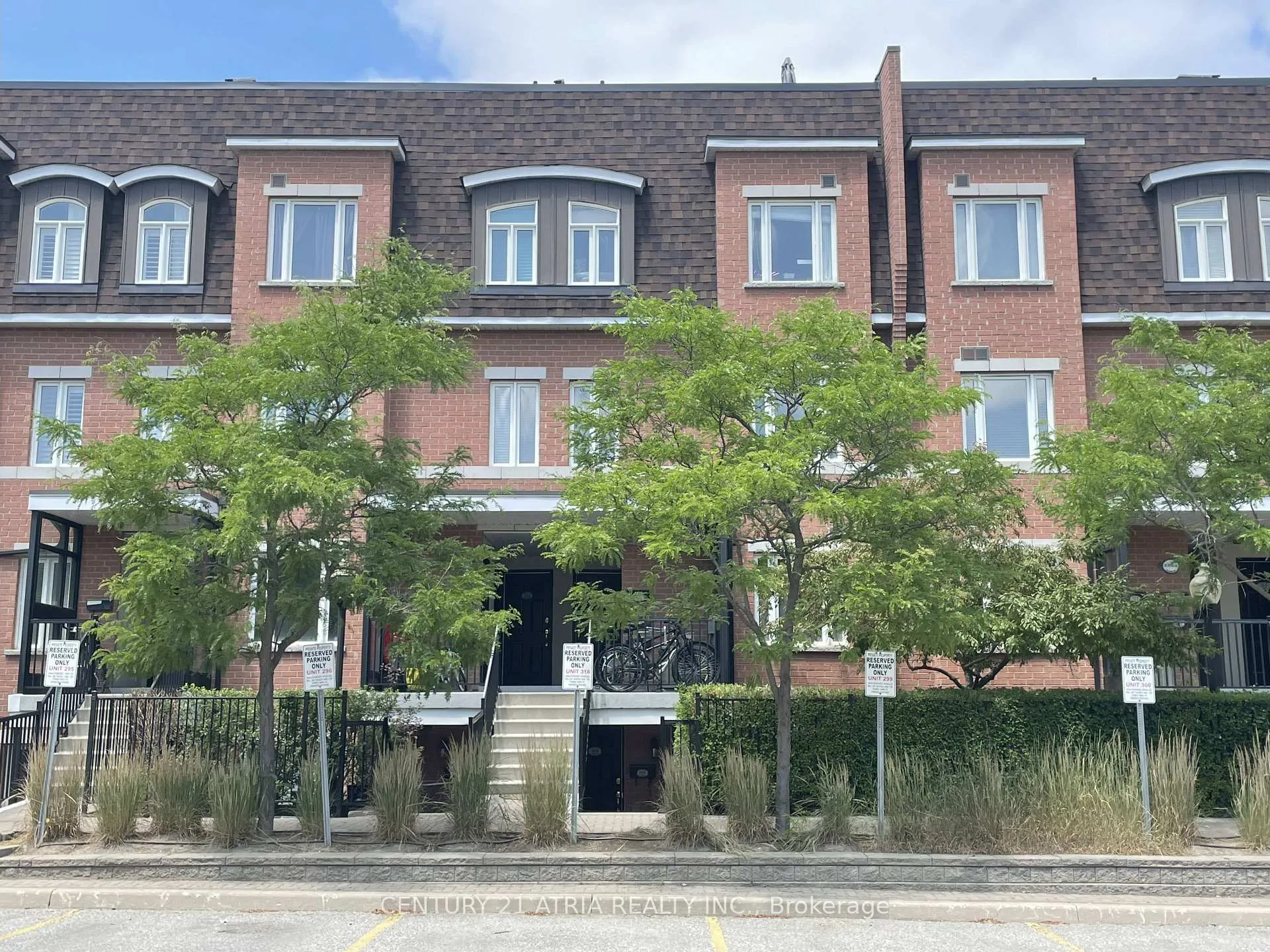 Photo 1 of Unit 320, 310 John Street, Markham, Aileen-Willowbrook — HOMEH