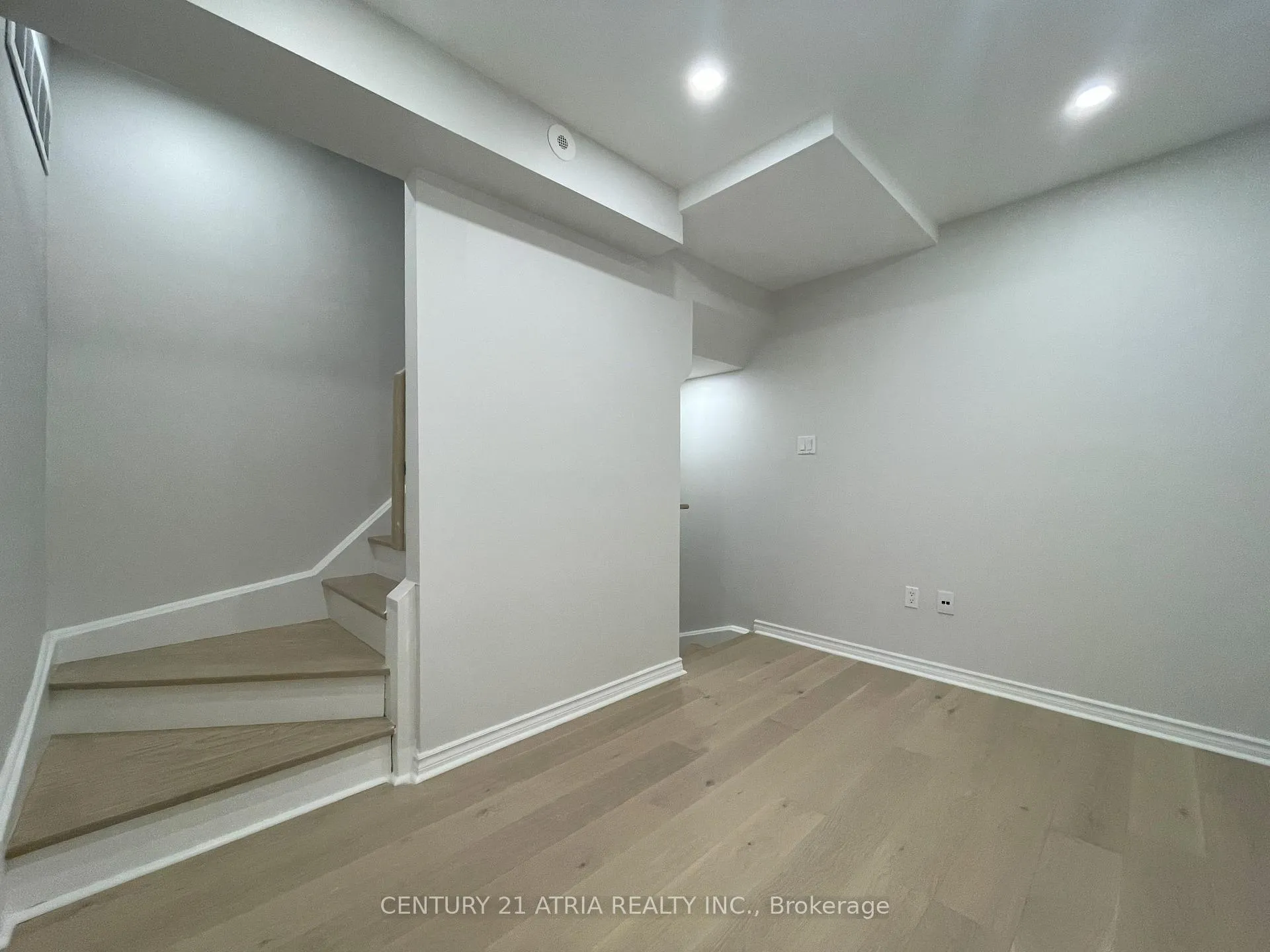Photo 16 of Unit 320, 310 John Street, Markham, Aileen-Willowbrook — HOMEH