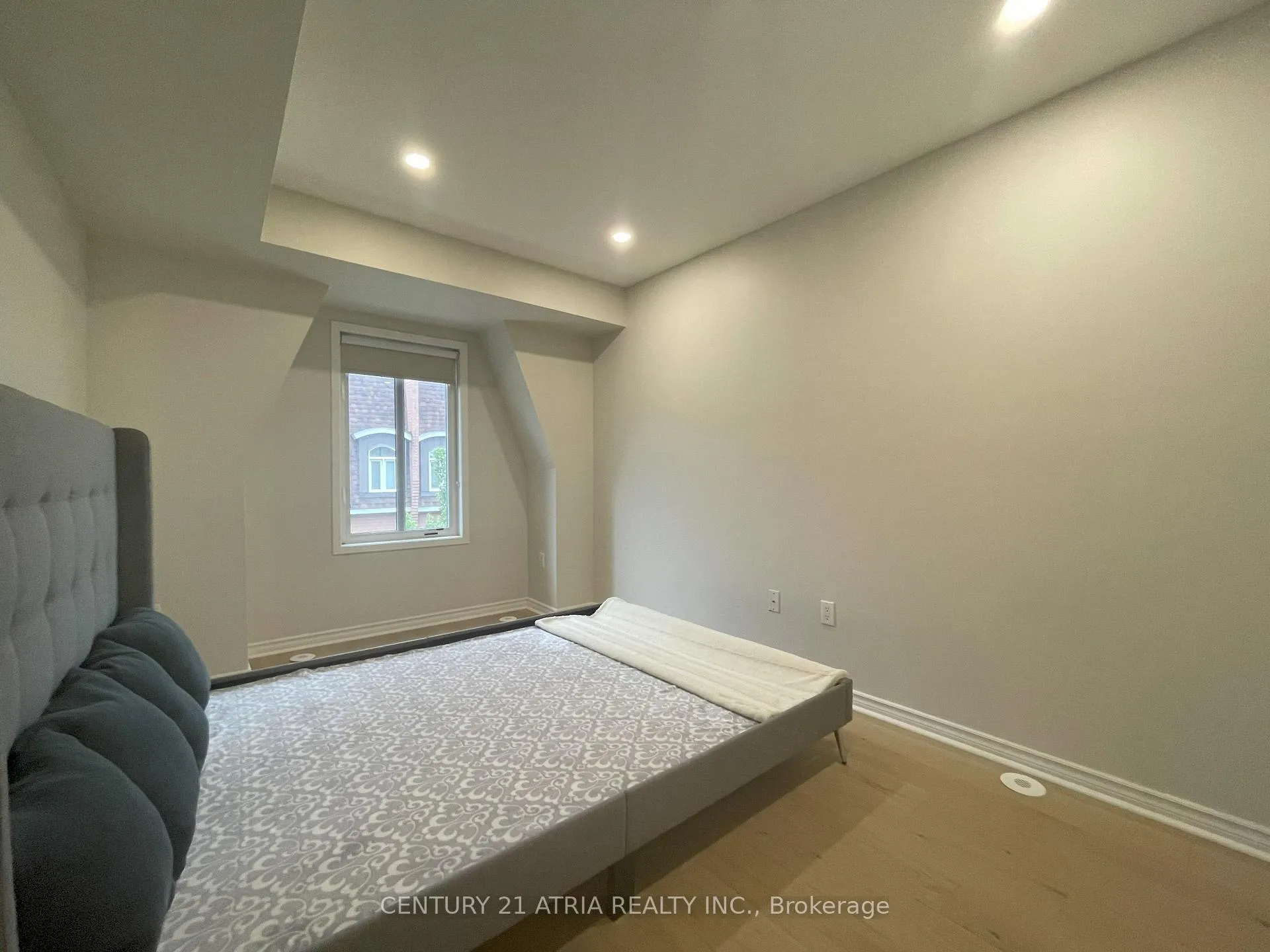 Photo 21 of Unit 320, 310 John Street, Markham, Aileen-Willowbrook — HOMEH