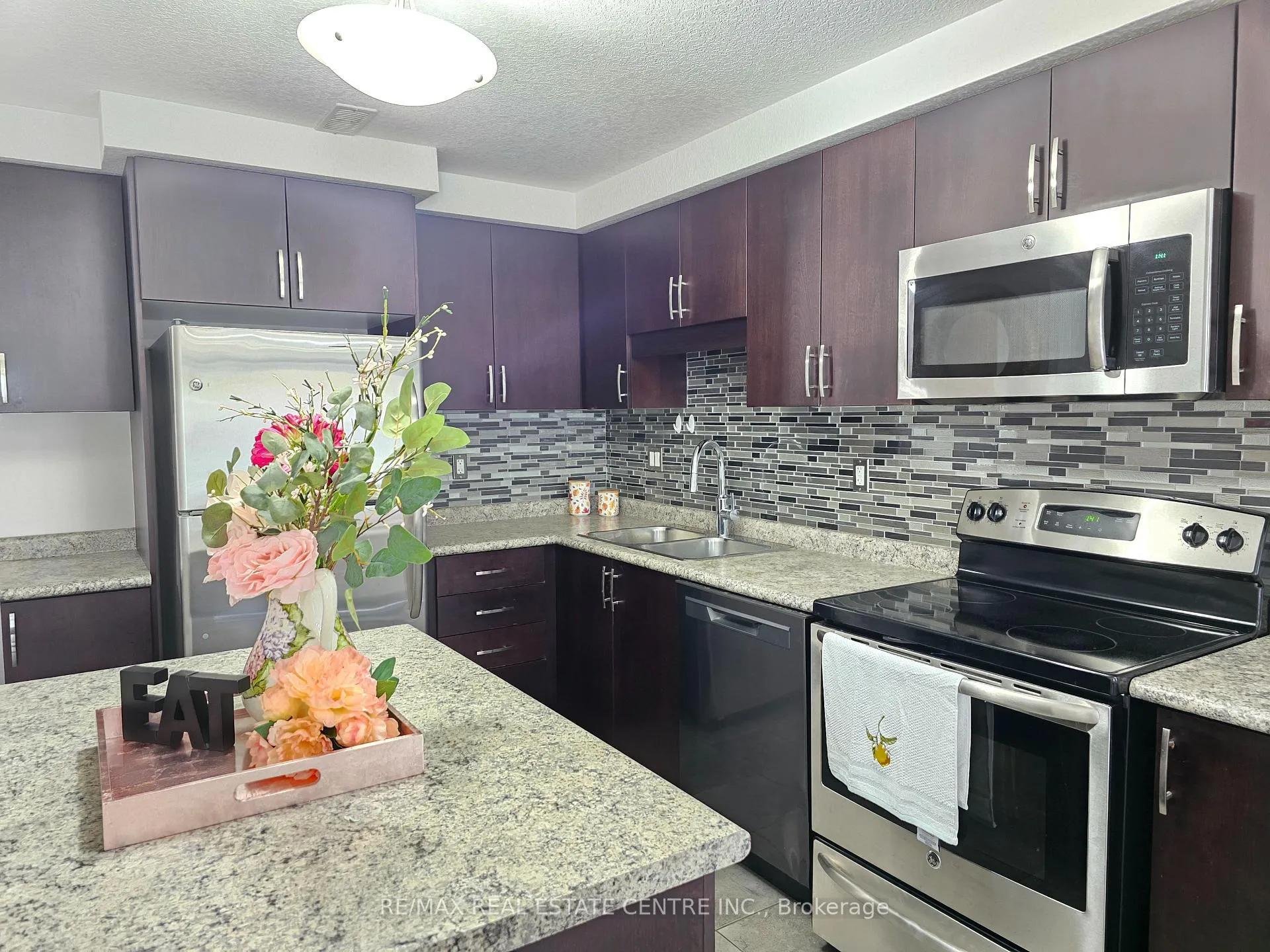 Photo 17 of Unit C, 235 Rachel Crescent, Kitchener, Huron Park — HOMEH