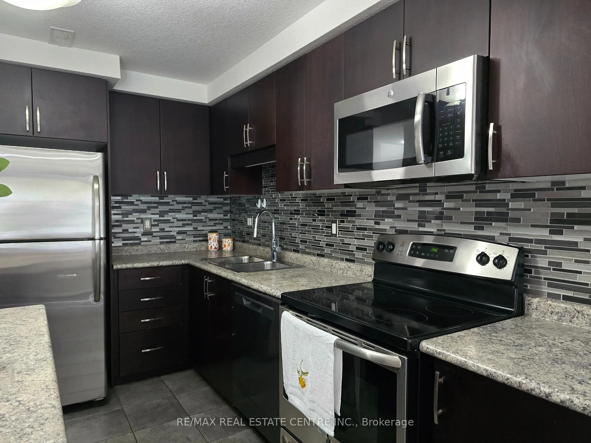Photo 19 of Unit C, 235 Rachel Crescent, Kitchener, Huron Park — HOMEH