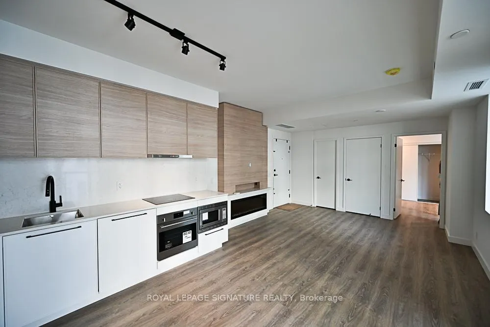 Photo 2 of Unit 401, 1050 Eastern Avenue, Toronto, The Beaches — HOMEH