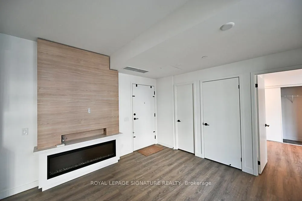 Photo 4 of Unit 401, 1050 Eastern Avenue, Toronto, The Beaches — HOMEH