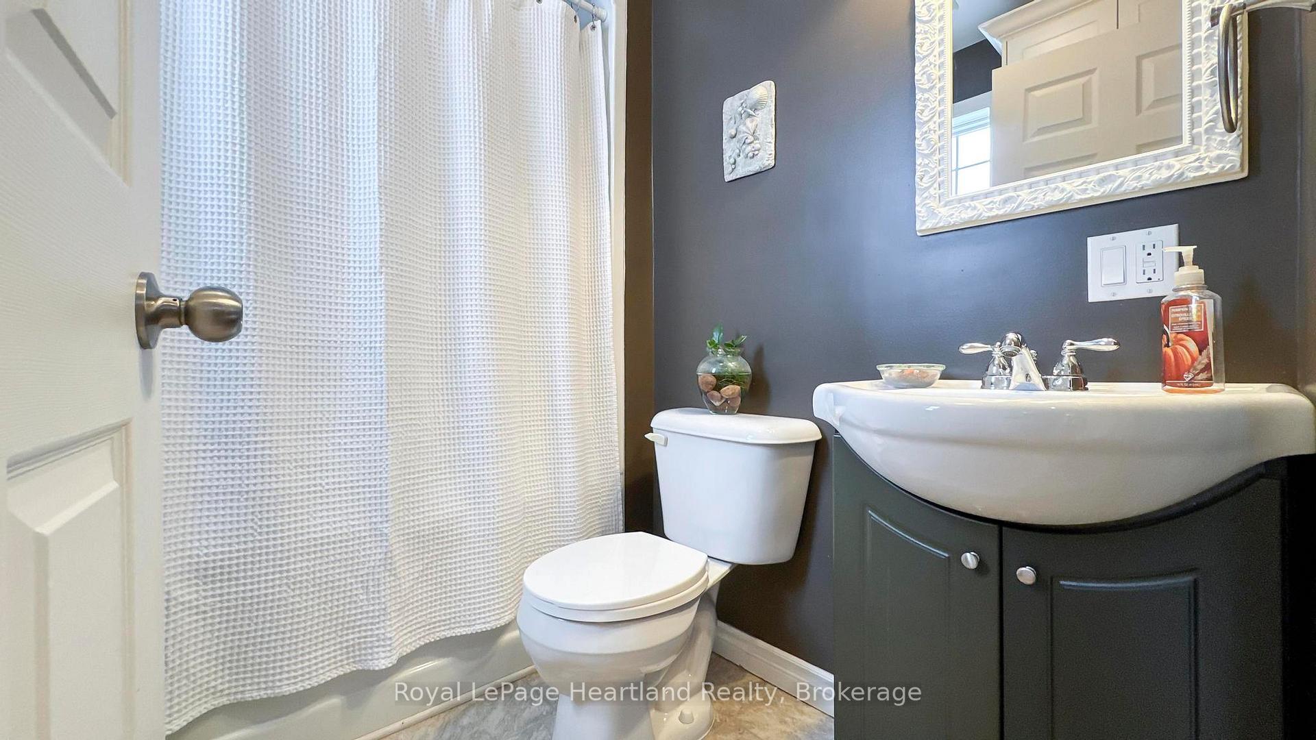 Photo 14 of 217 Picton Street E, Goderich, Goderich (Town) — HOMEH