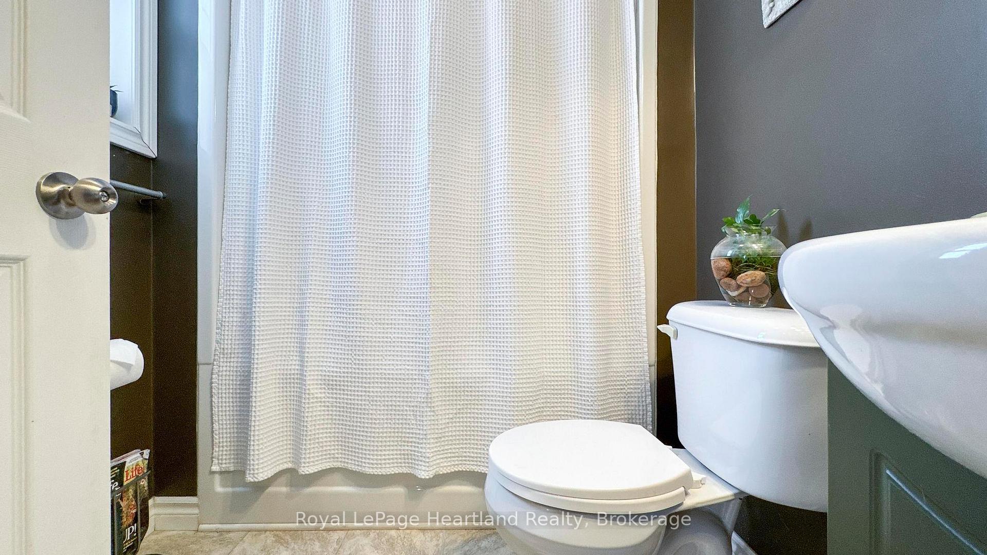 Photo 15 of 217 Picton Street E, Goderich, Goderich (Town) — HOMEH