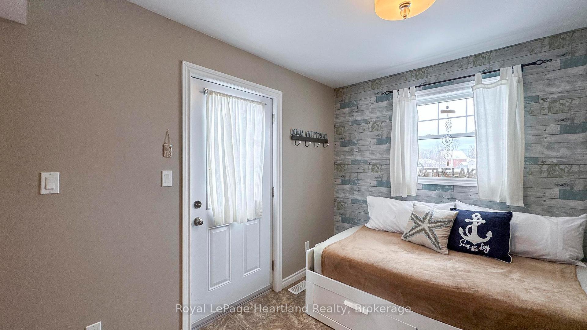 Photo 17 of 217 Picton Street E, Goderich, Goderich (Town) — HOMEH