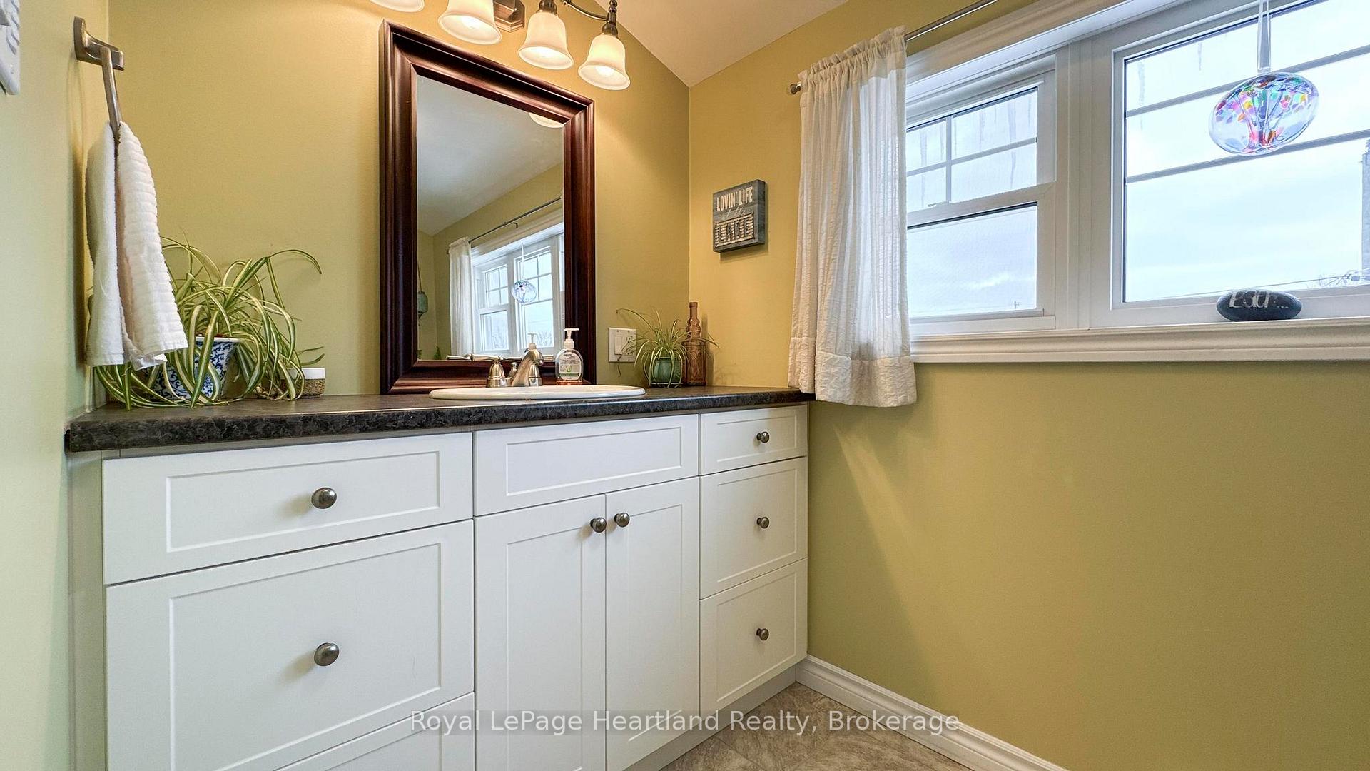 Photo 23 of 217 Picton Street E, Goderich, Goderich (Town) — HOMEH