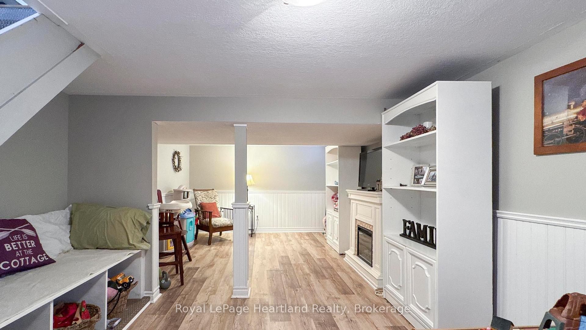 Photo 26 of 217 Picton Street E, Goderich, Goderich (Town) — HOMEH